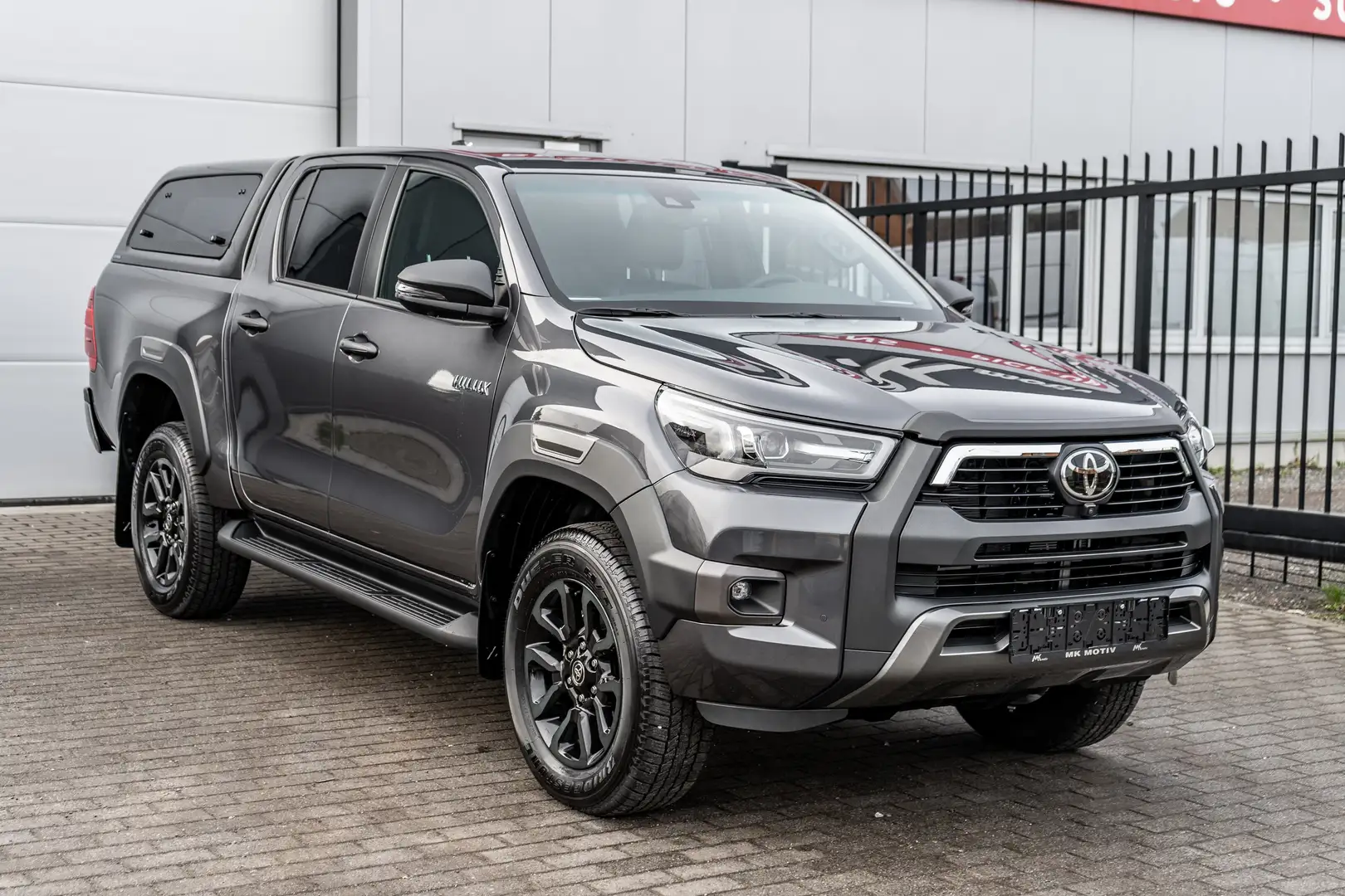 Toyota Hilux 2.8 D4D Invincible - Trekhaak - Hardtop - 51.200ex Gris - 1