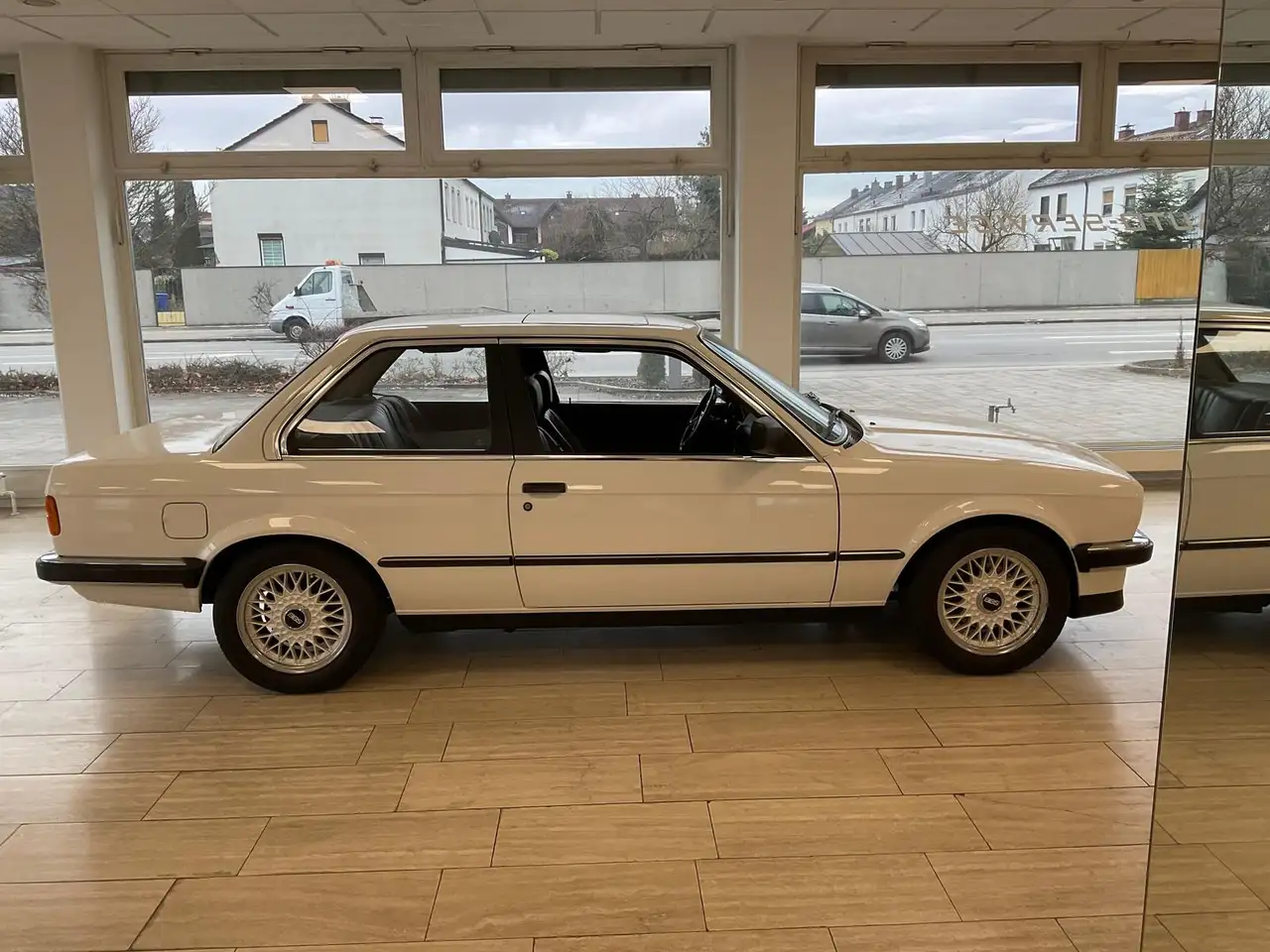 BMW E30, 325E, 2,7 Automatik, 2-Türer, H-Zulass., foto 4