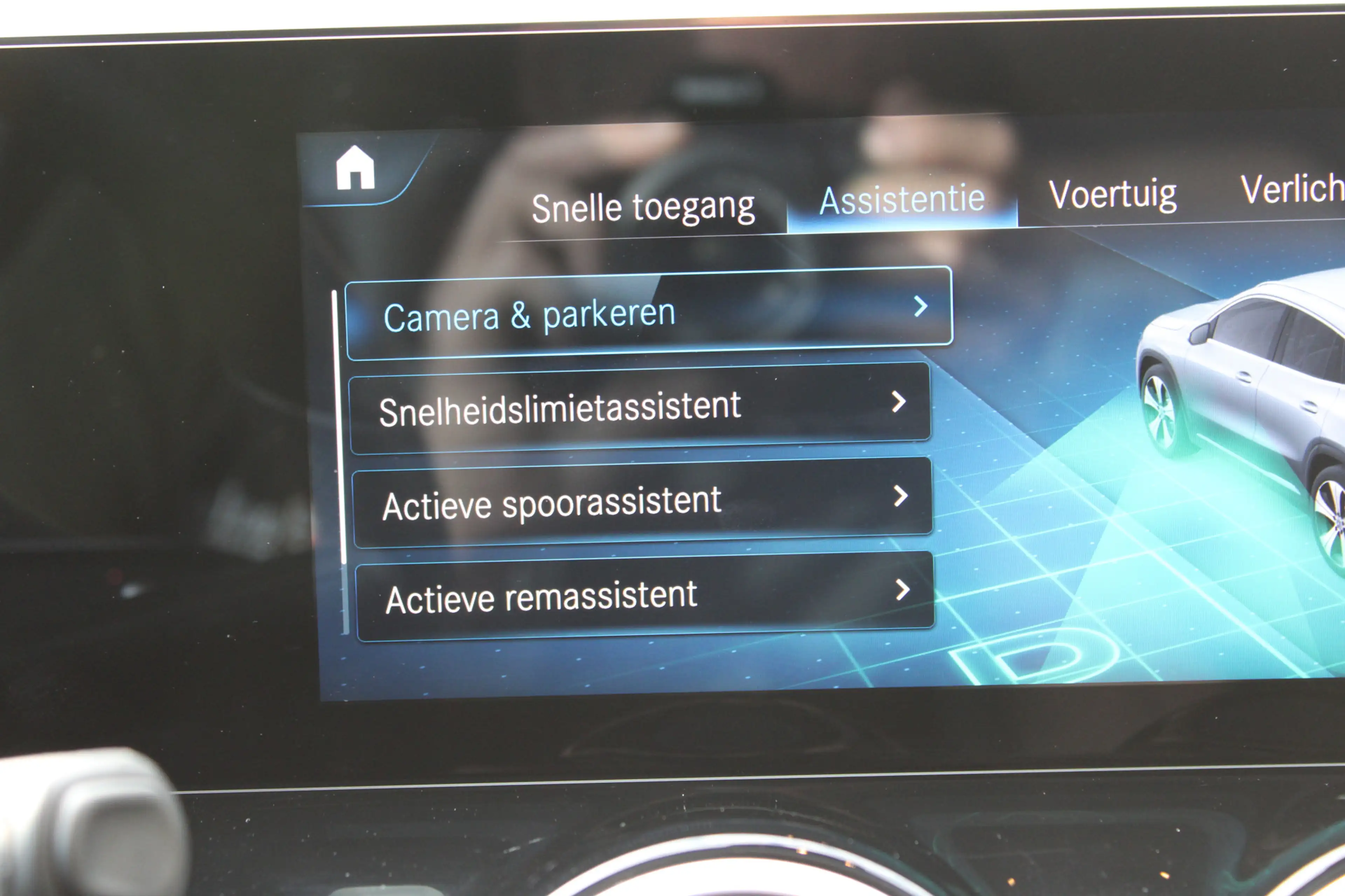 Mercedes-Benz GLA 250 e AMG Line PHEV SOh 98.3% PANO SFEER NAVI LED 5800 — photo 9