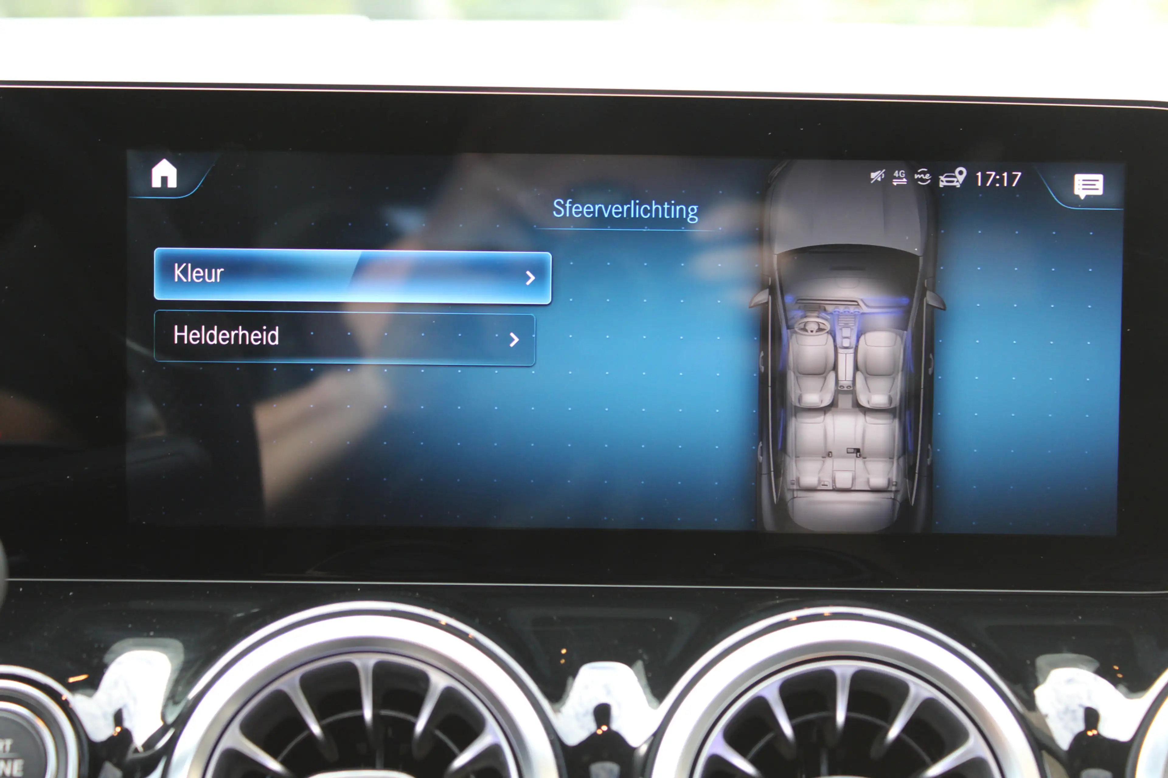 Mercedes-Benz GLA 250 e AMG Line PHEV SOh 98.3% PANO SFEER NAVI LED 5800 — photo 12