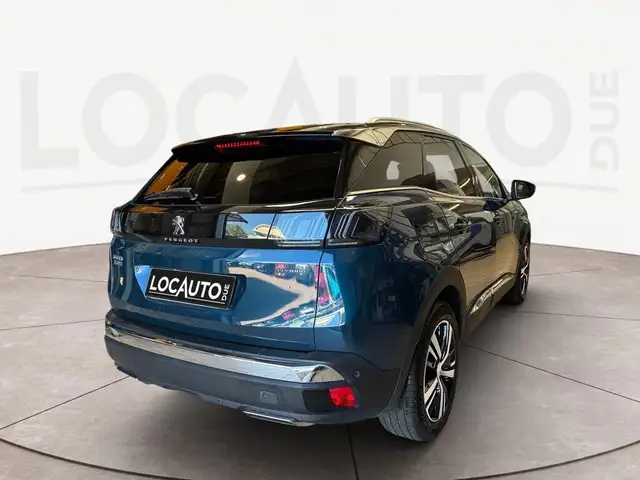 Peugeot 3008 view 4
