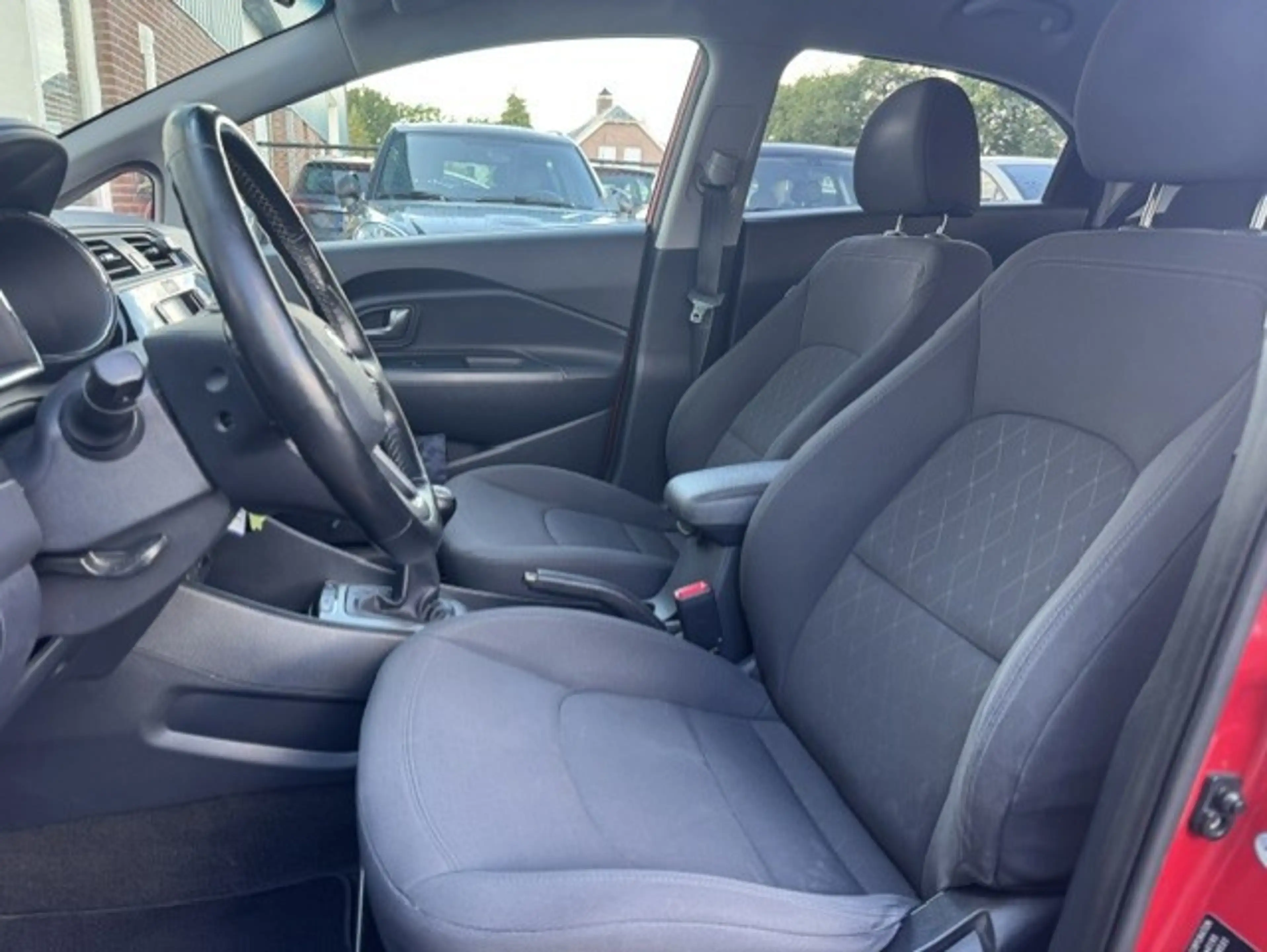 Kia Rio 1.2 CVVT ExecutiveLine -Trekhaak LED-Navi-Camera-N — photo 12