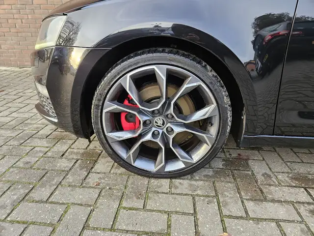 Skoda Octavia view 4