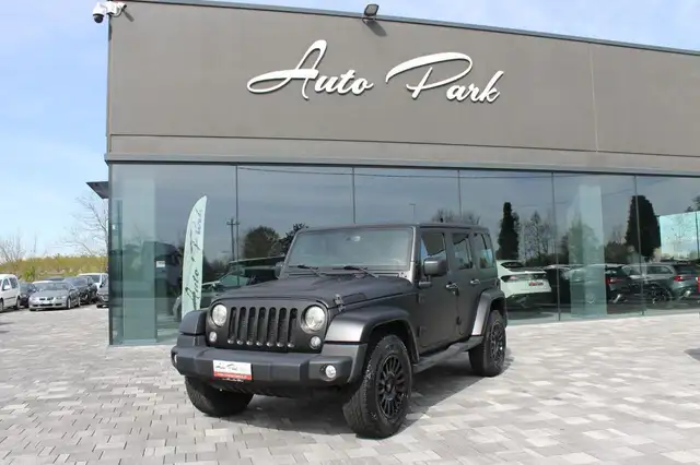 Jeep Wrangler Unlimited 2.8 CRD DPF SAHARA Auto