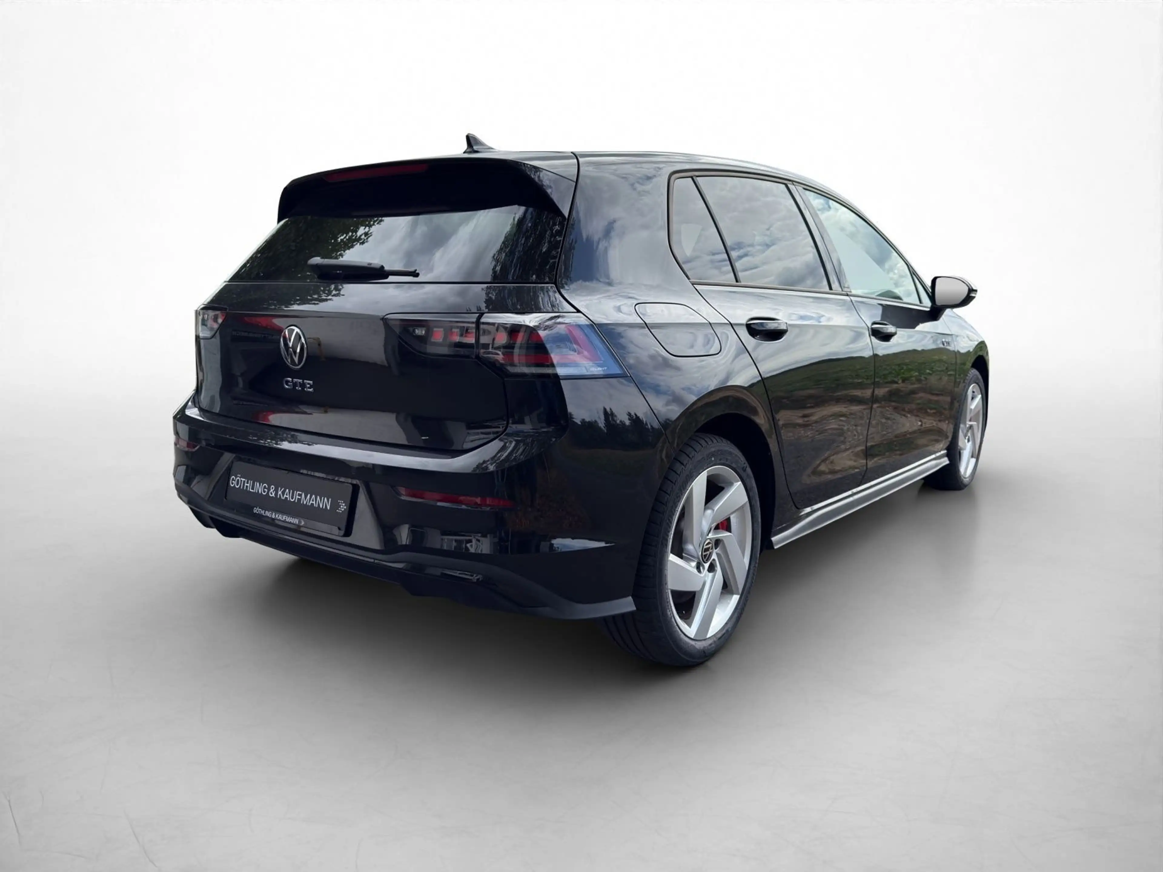 Volkswagen Golf GTE GTE 1.5 TSI eHybrid*NAVI*BLACKSTYLE*AHK*HUD — photo 2