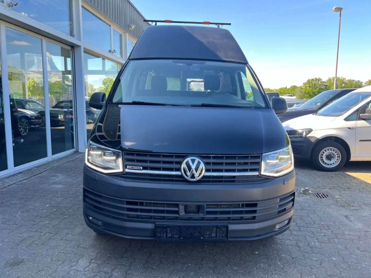 Volkswagen T6 Transporter T6 TRANSPORTER 4MOTION HOCH&LANG DSG LED STANDHZ Negro - 2