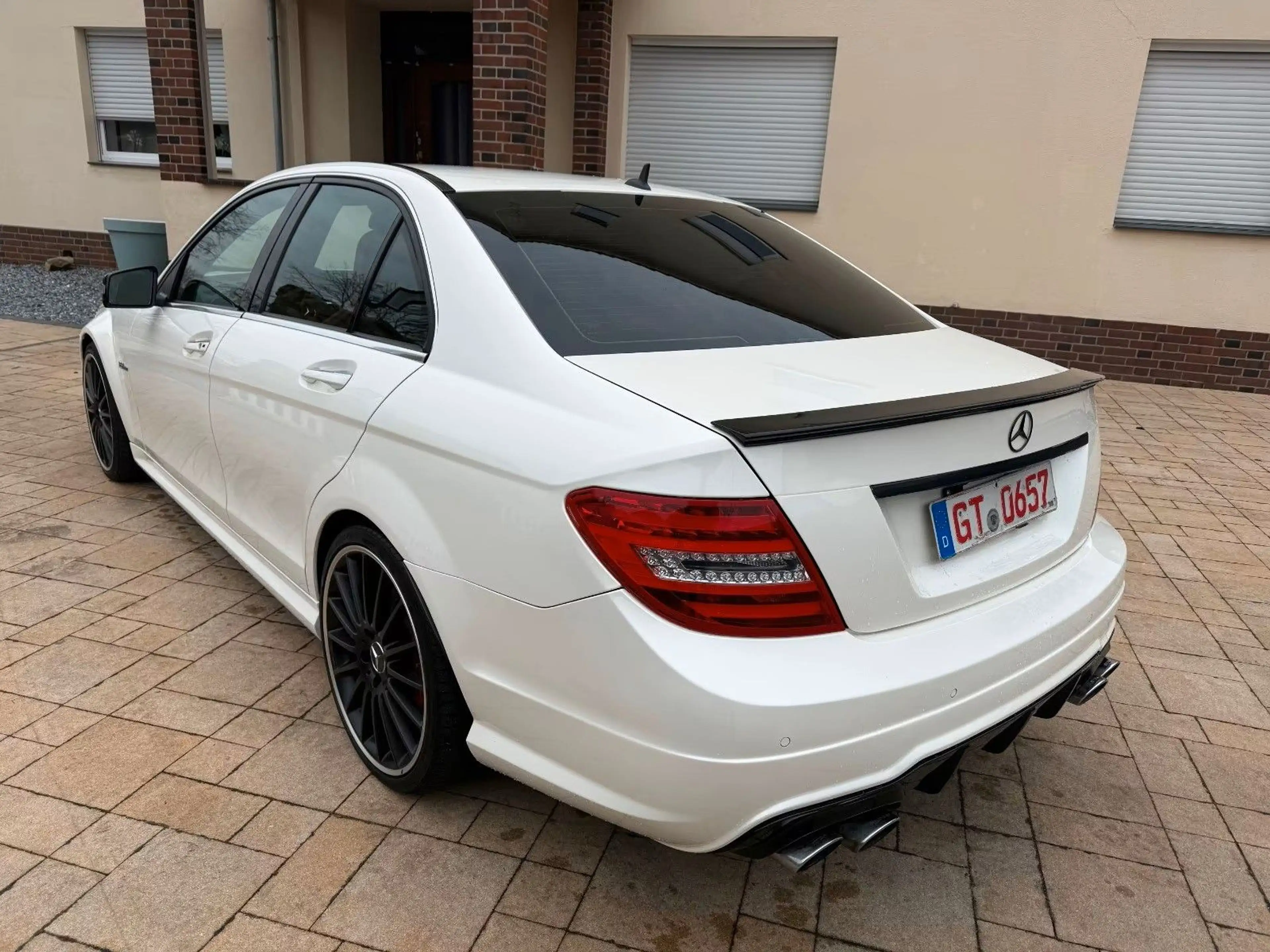 Mercedes-Benz C 63 AMG +Leder+Navi+SSD+H&K+Rückf.+Klappen+ — photo 3
