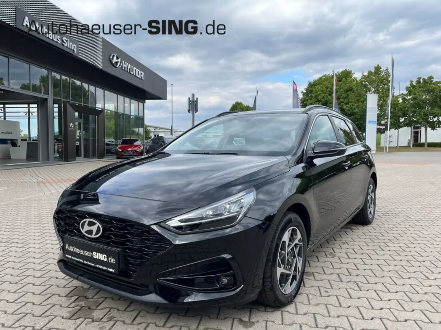 Hyundai i30 M-Hybrid Navi LED Kamera SHZ PDC CarPlay Noir - 1