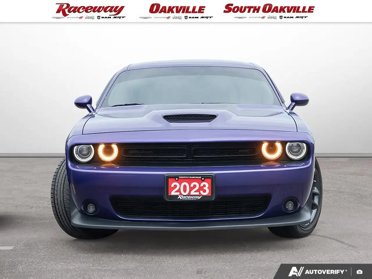 Dodge Challenger снимка Dodge Challenger