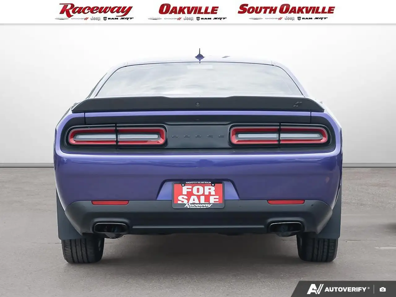 Dodge Challenger снимка Dodge Challenger