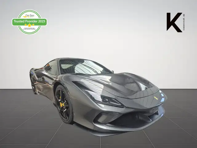 Ferrari F8 Tributo 3.9 V8 BiTurbo F1 / CARBON / GARANTIE 12 MOIS / CARNET COMPLET / ETAT NEUVE /