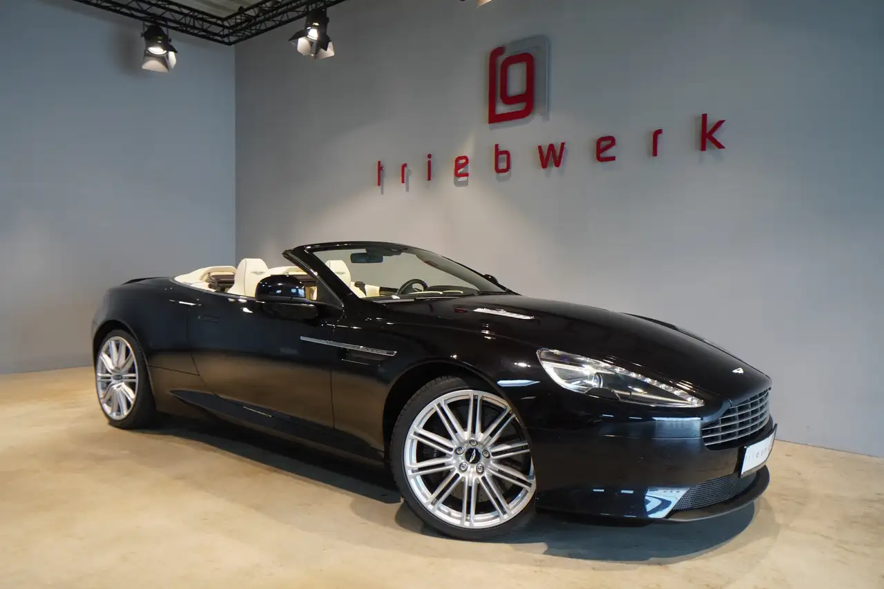 Aston Martin DB9