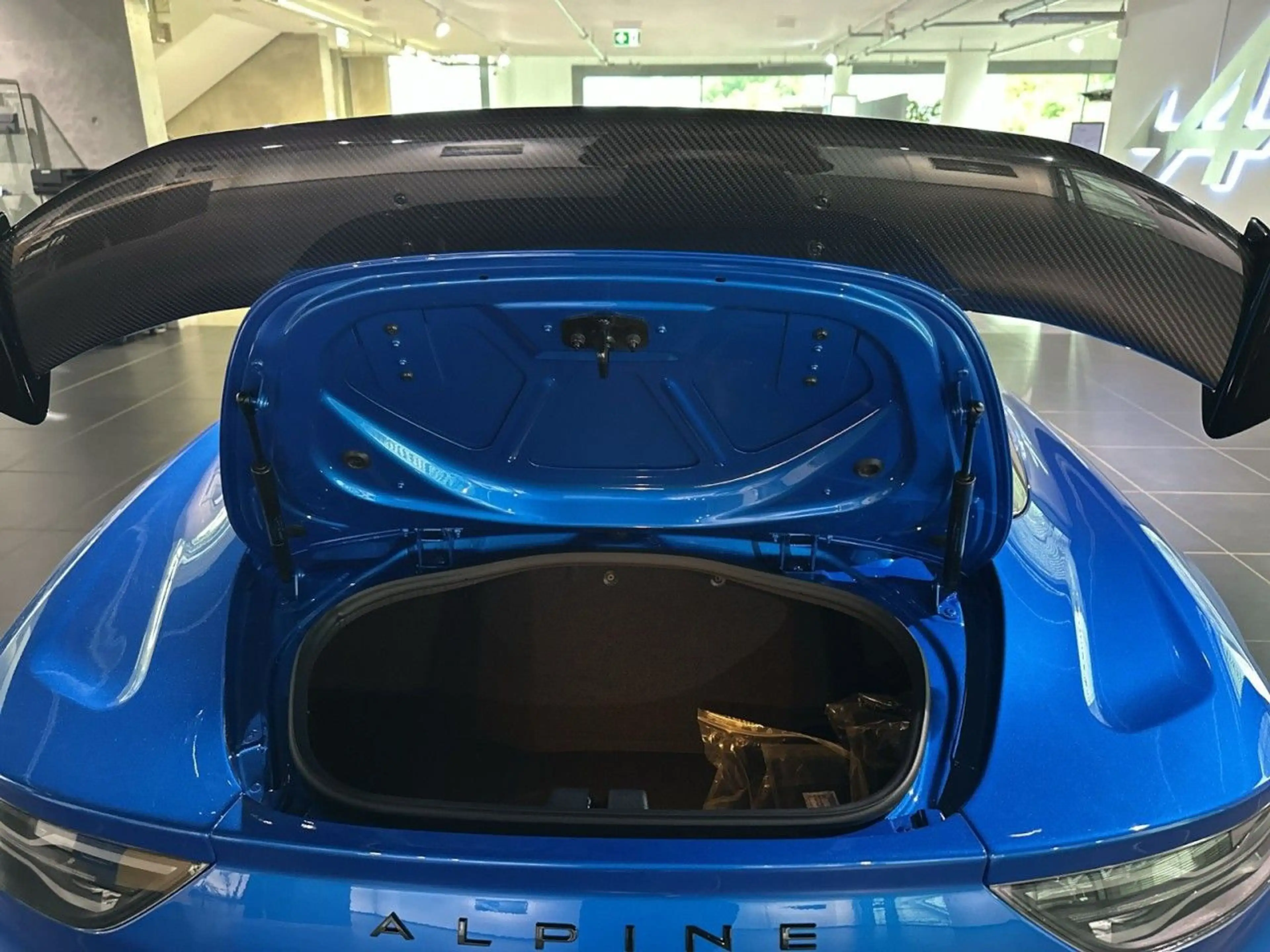 Alpine A110 R70-Sonderedition MY25 mit Titan Akrapovic — photo 13