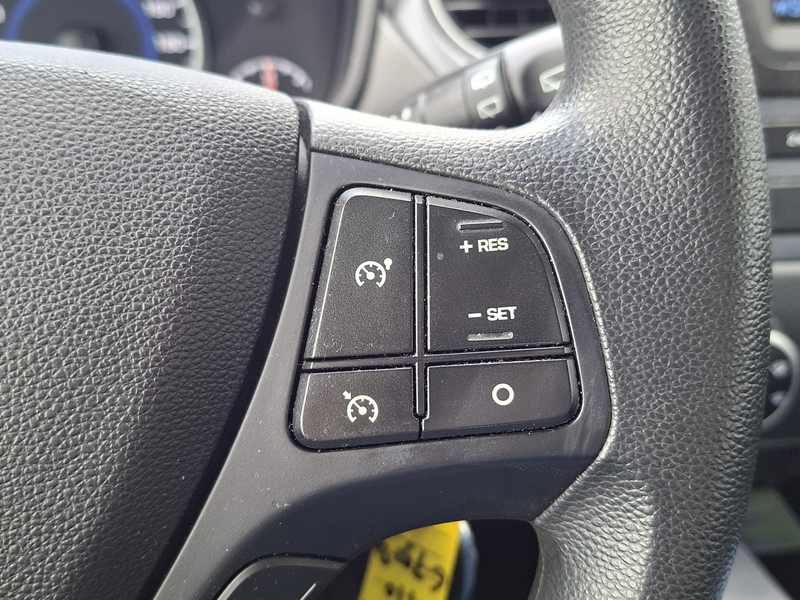 Hyundai i10 1.0i Comfort Cruise control/ Bluetooth — photo 11