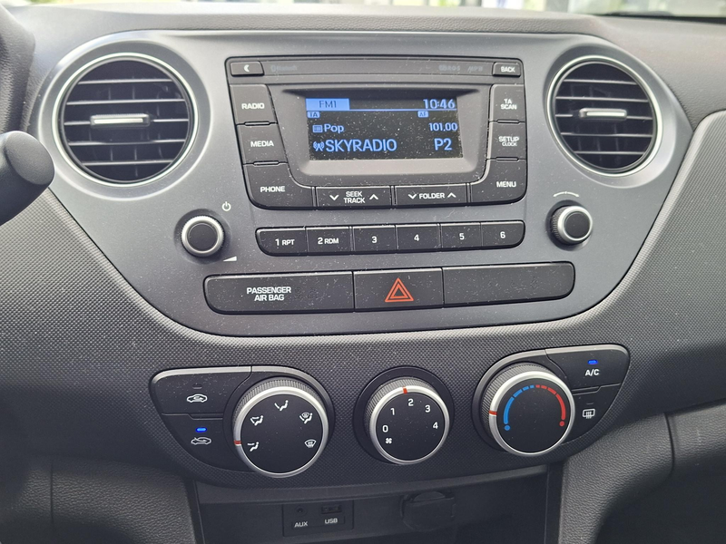 Hyundai i10 1.0i Comfort Cruise control/ Bluetooth — photo 13