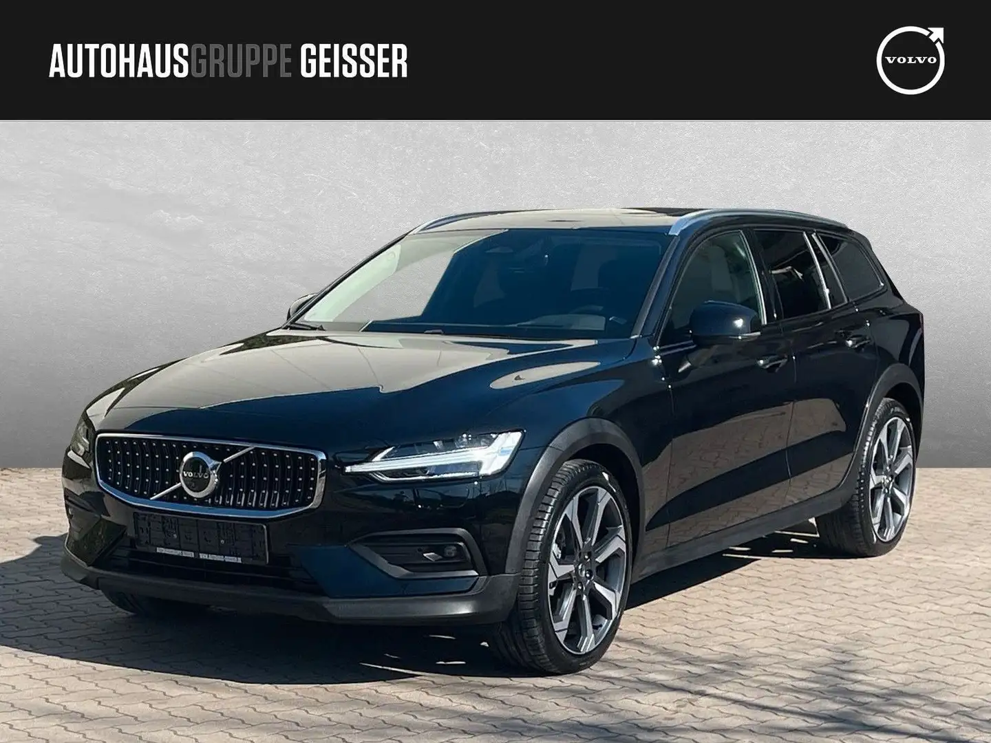 Volvo V60 Cross Country B4 AWD Mild-Hybrid Ultimate Schwarz - 1