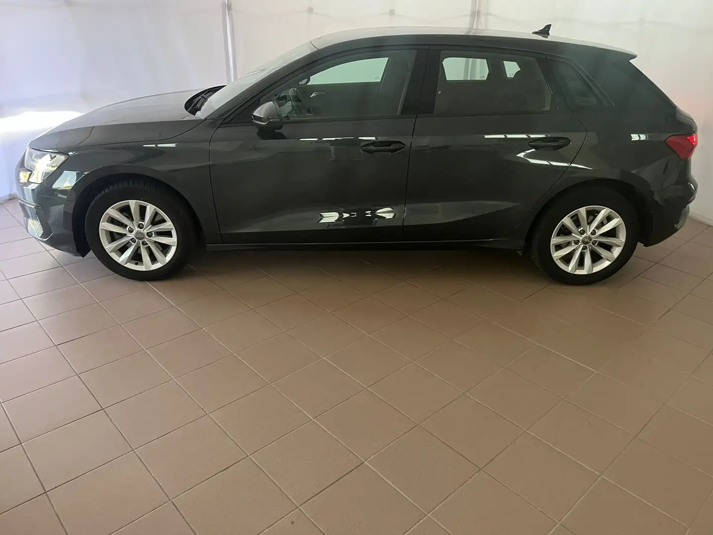 Audi A3 A3 IV 2020 Sportback Sportback 30 2.0 tdi Business Grigio - 2