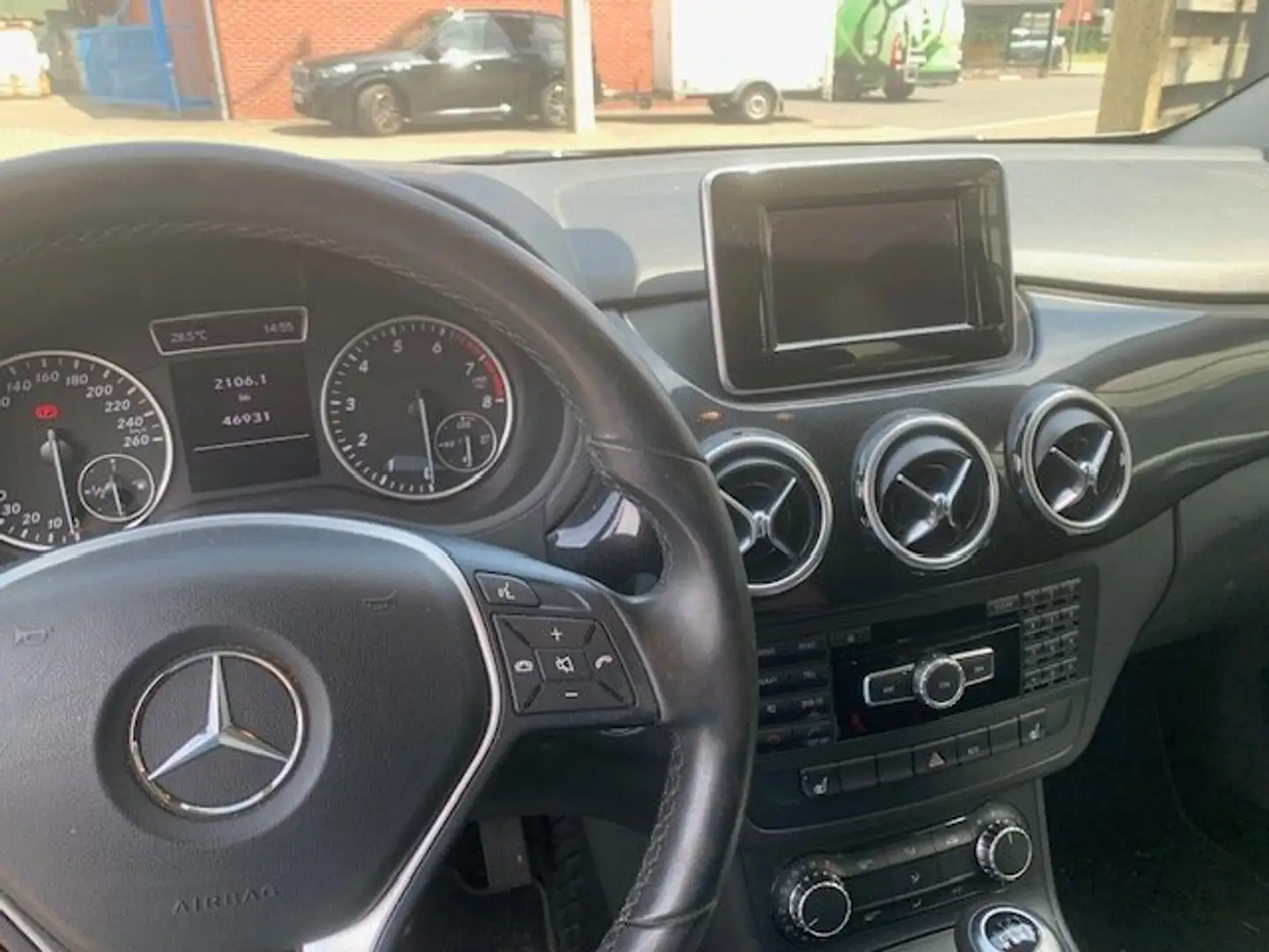 Mercedes-Benz B 180 B 180 (BlueEFFICIENCY) Zwart - 1