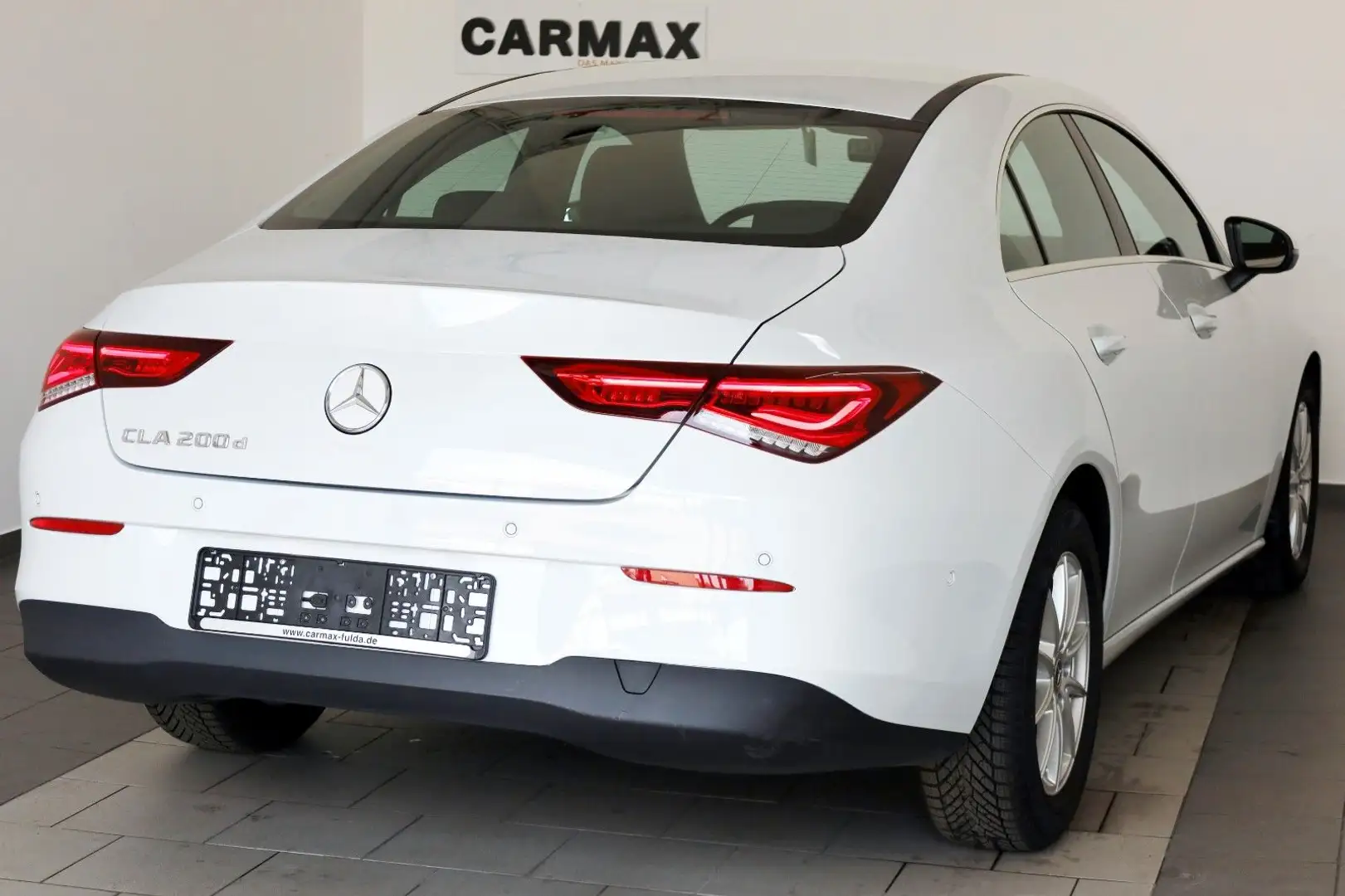 Mercedes-Benz CLA 200 d Coupé, Navi,LED,SH,Kamera,DAB,Carplay Biały - 2