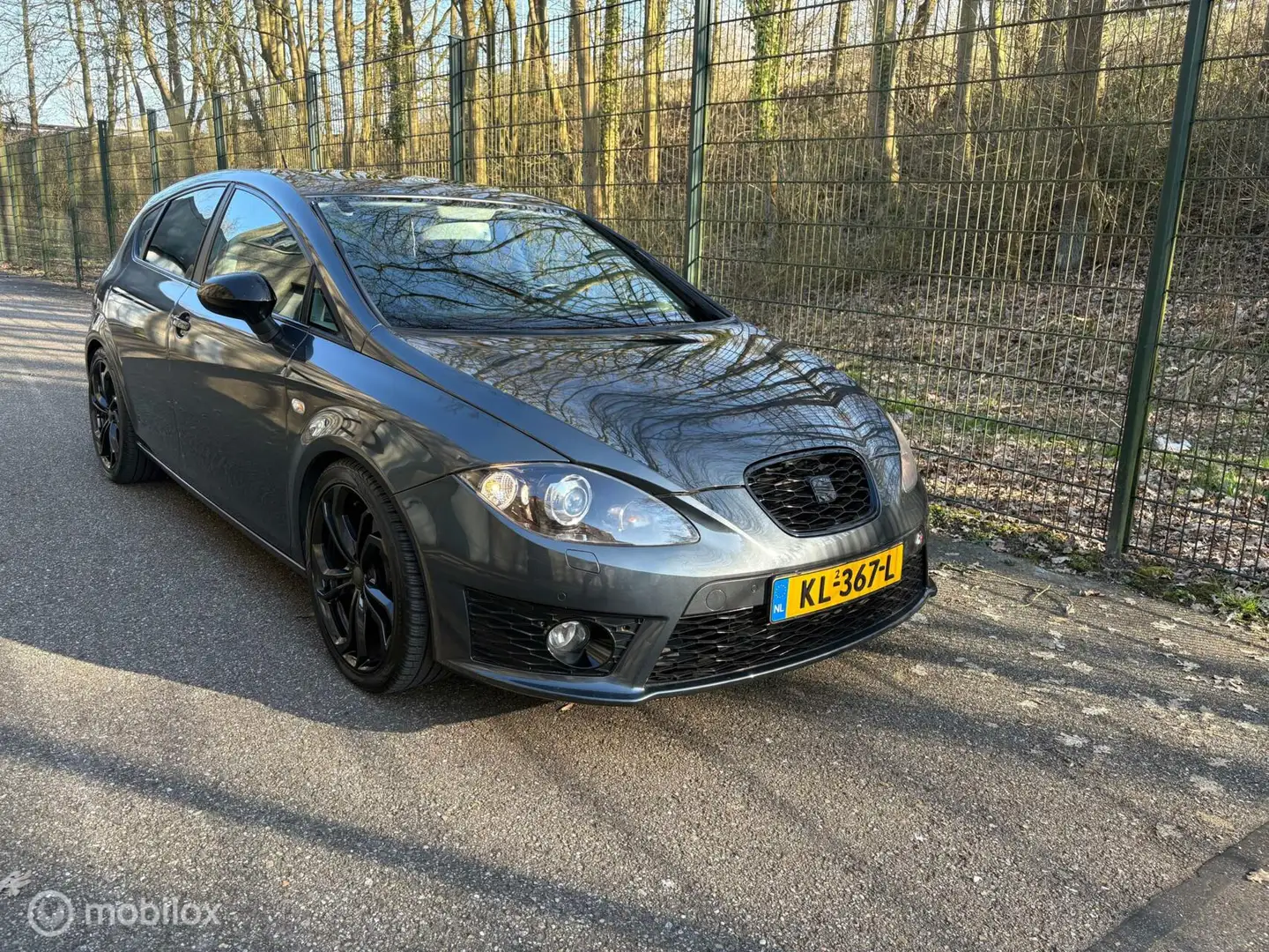 SEAT Leon 2.0 TFSI FR !!UNIEK BOM VOL!! Gris - 1