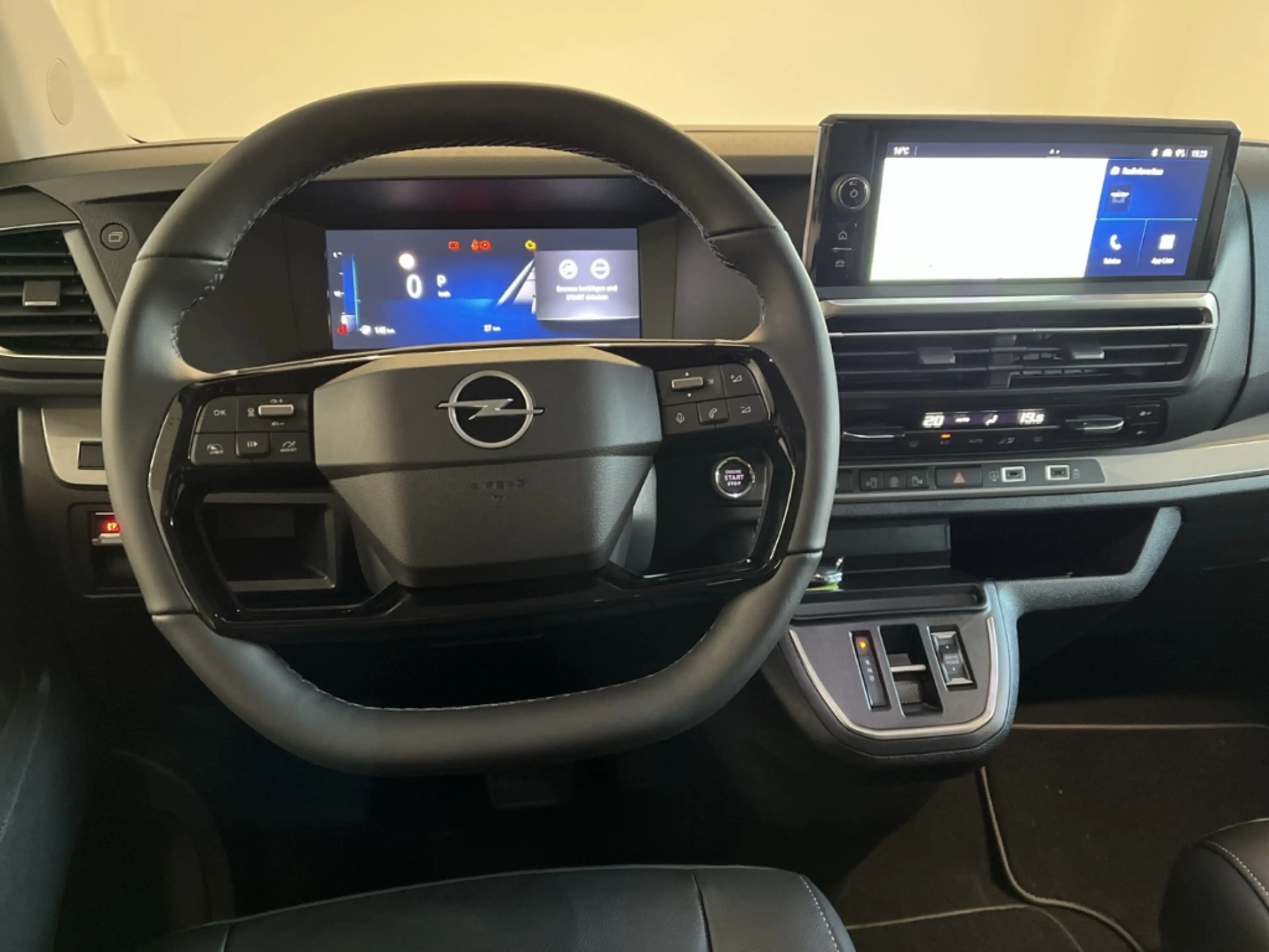 Opel Zafira Life GS 2.2 BlueHDI XL EAT8 Drehstühle AHK PANO KAM — photo 9