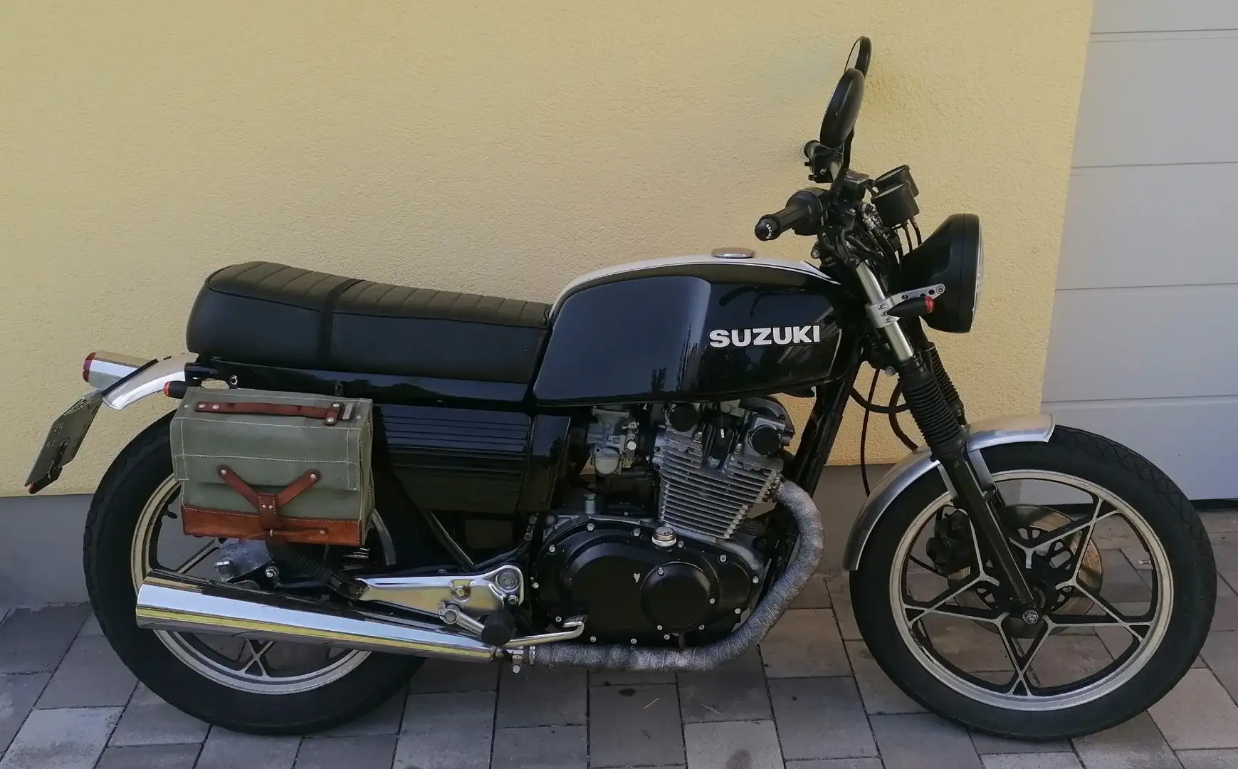Suzuki GS 450 Zwart - 1