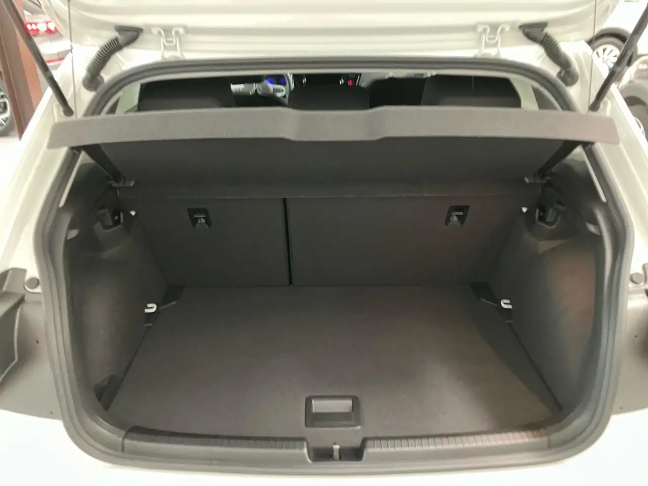 Volkswagen Polo 1.0 EVO Edition Plus 10