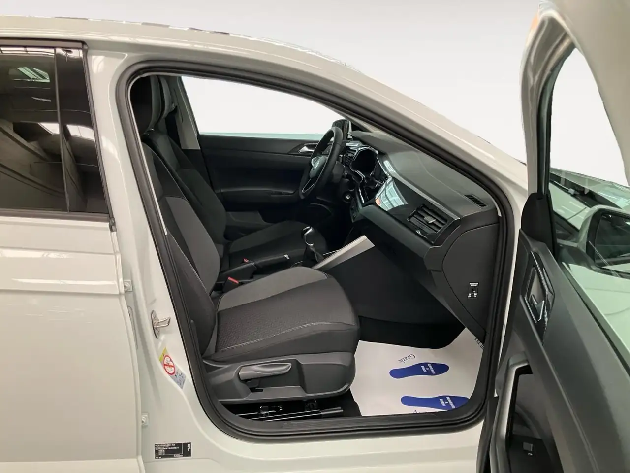 Volkswagen Polo 1.0 EVO Edition Plus 8