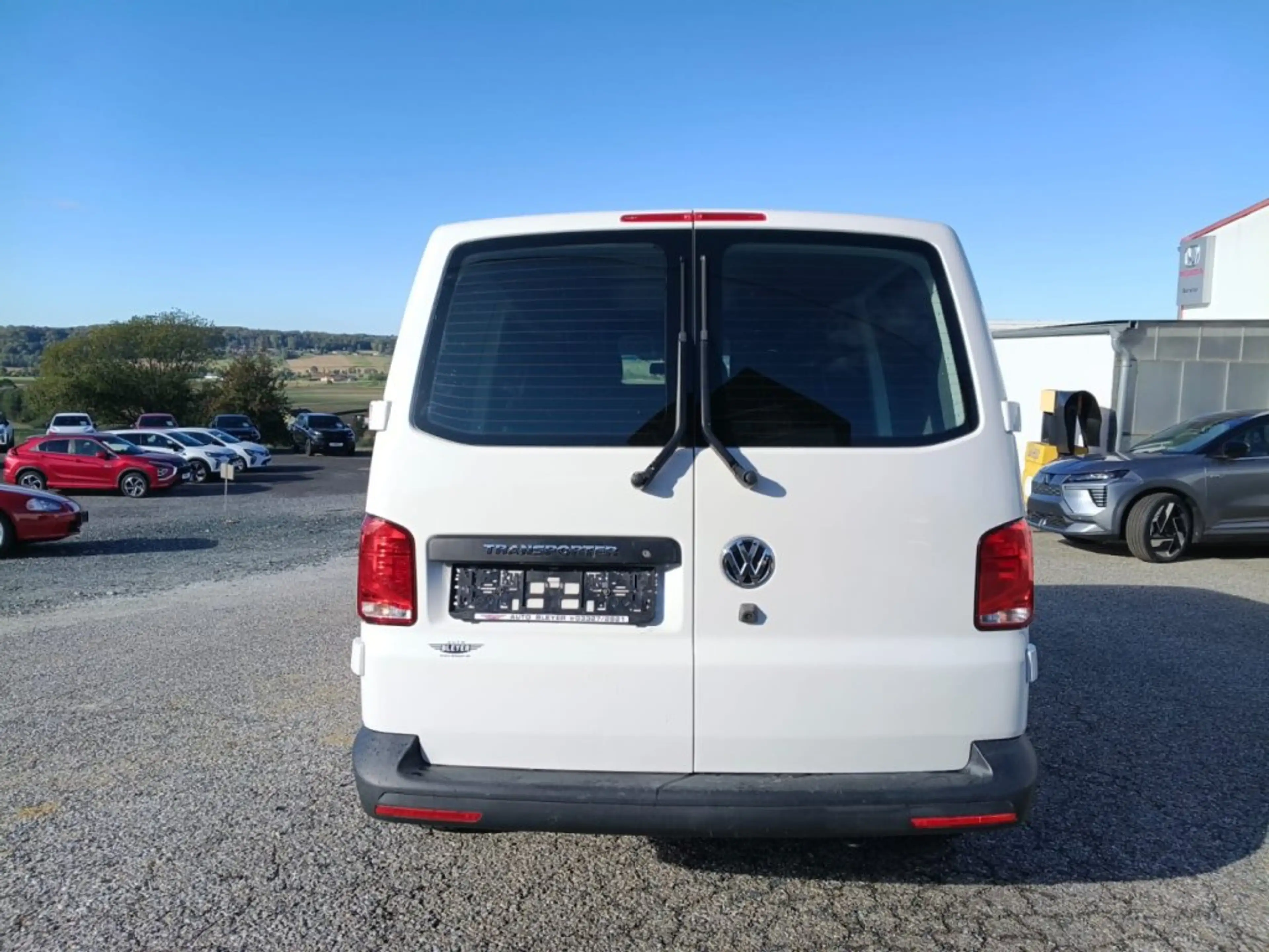 Volkswagen Transporter T6 2,0 ENTRY TDI mit Servicehistorie — photo 11
