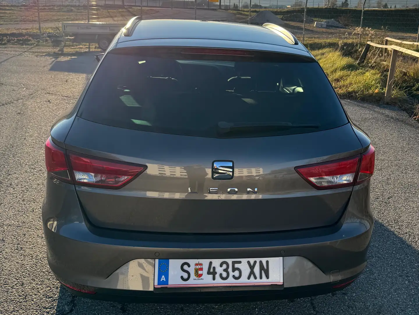 SEAT Leon Leon ST Business 1,2 TSI Business Grau - 2