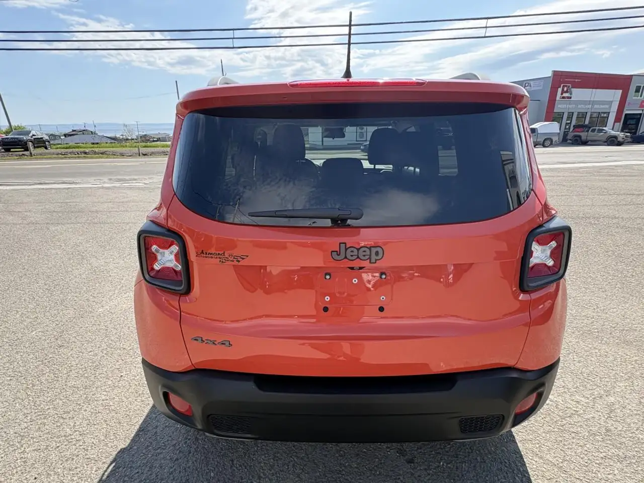 Jeep Renegade снимка Jeep Renegade