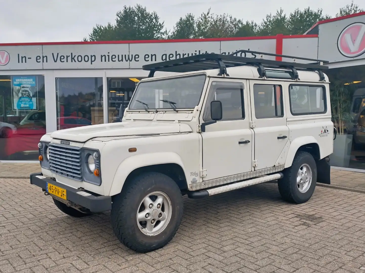 Land Rover Defender 2.5 110 Td5 County Blanc - 2