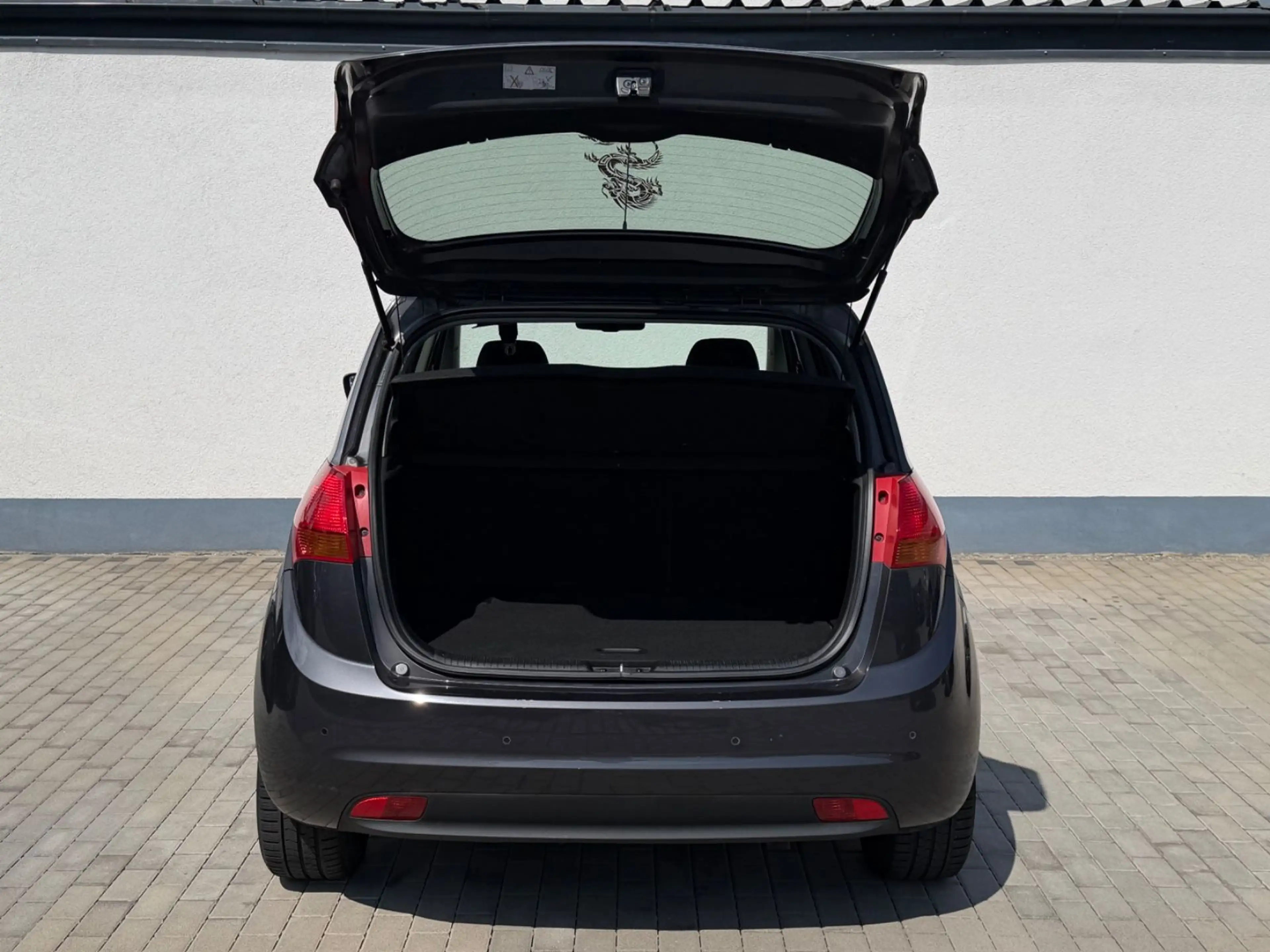 Kia Venga Spirit/SHZ/NAVI/KLIMAAUTO/PDC/EURO5 — photo 8