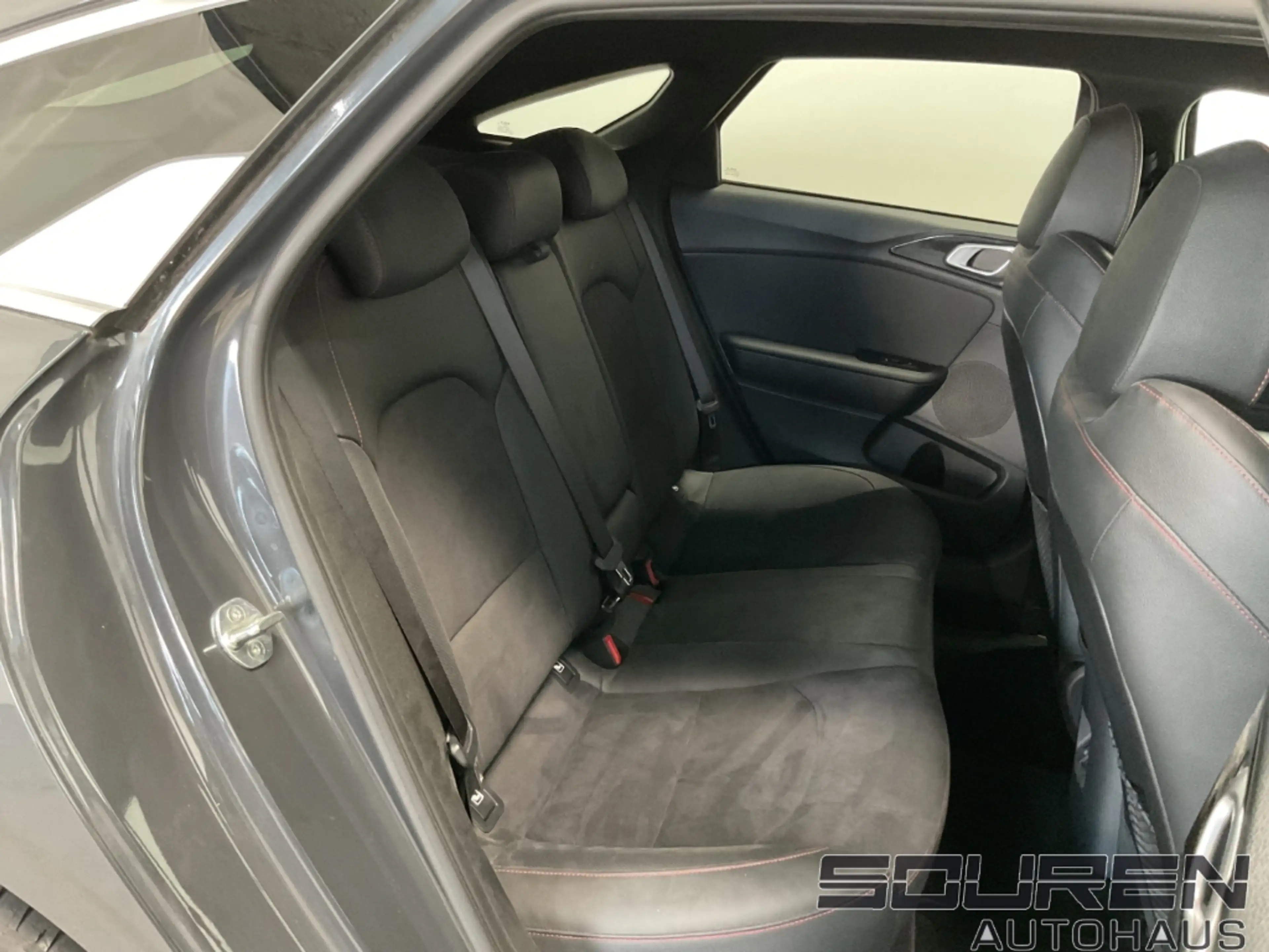 Kia ProCeed / pro_cee'd 1.6 T-GDI GT Komfort-Paket *1.Hand* — photo 10