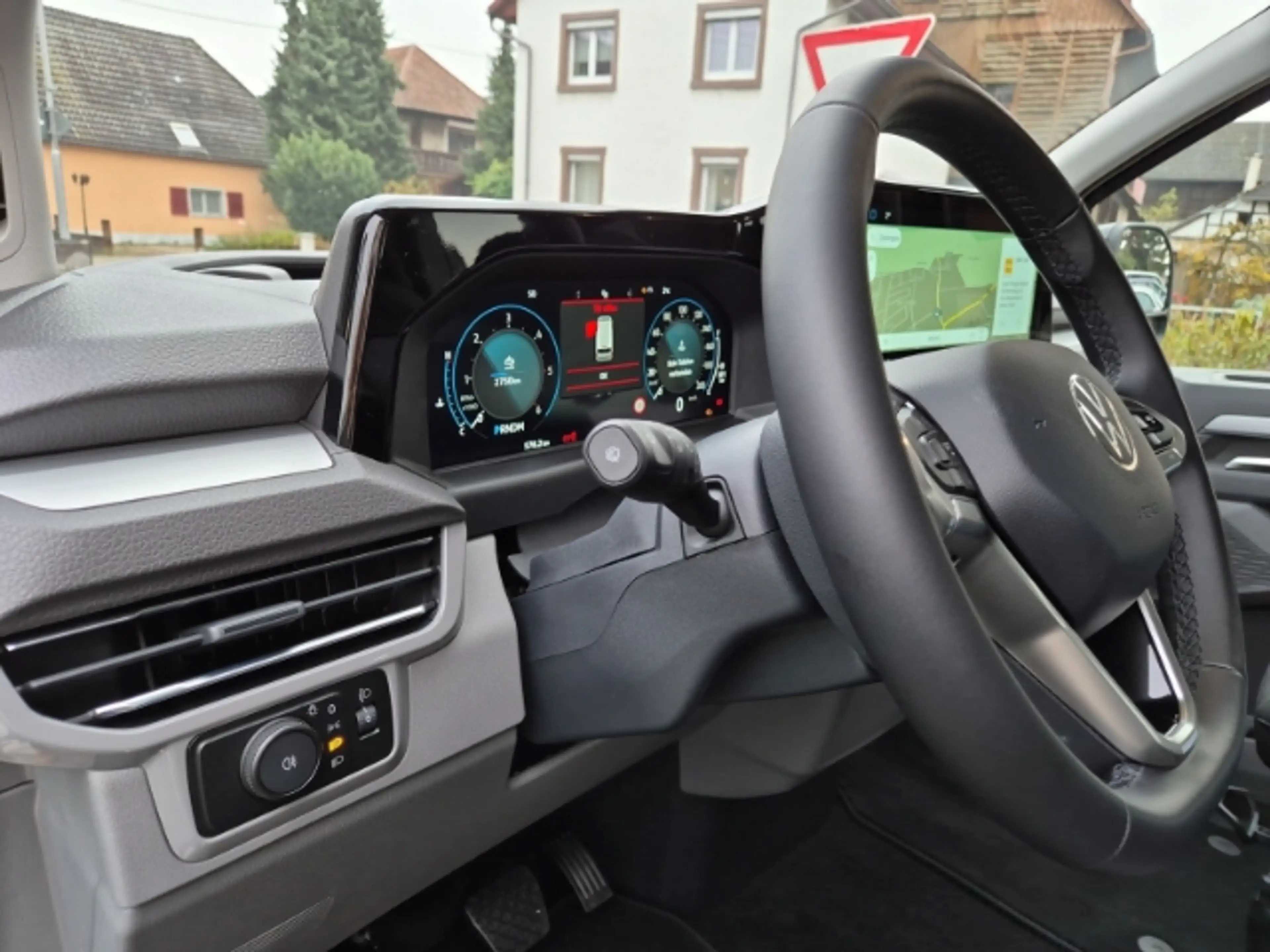Volkswagen T7 Caravelle *Life* 2.0 TDi Automatic *LED*Navi*AHK* — photo 6