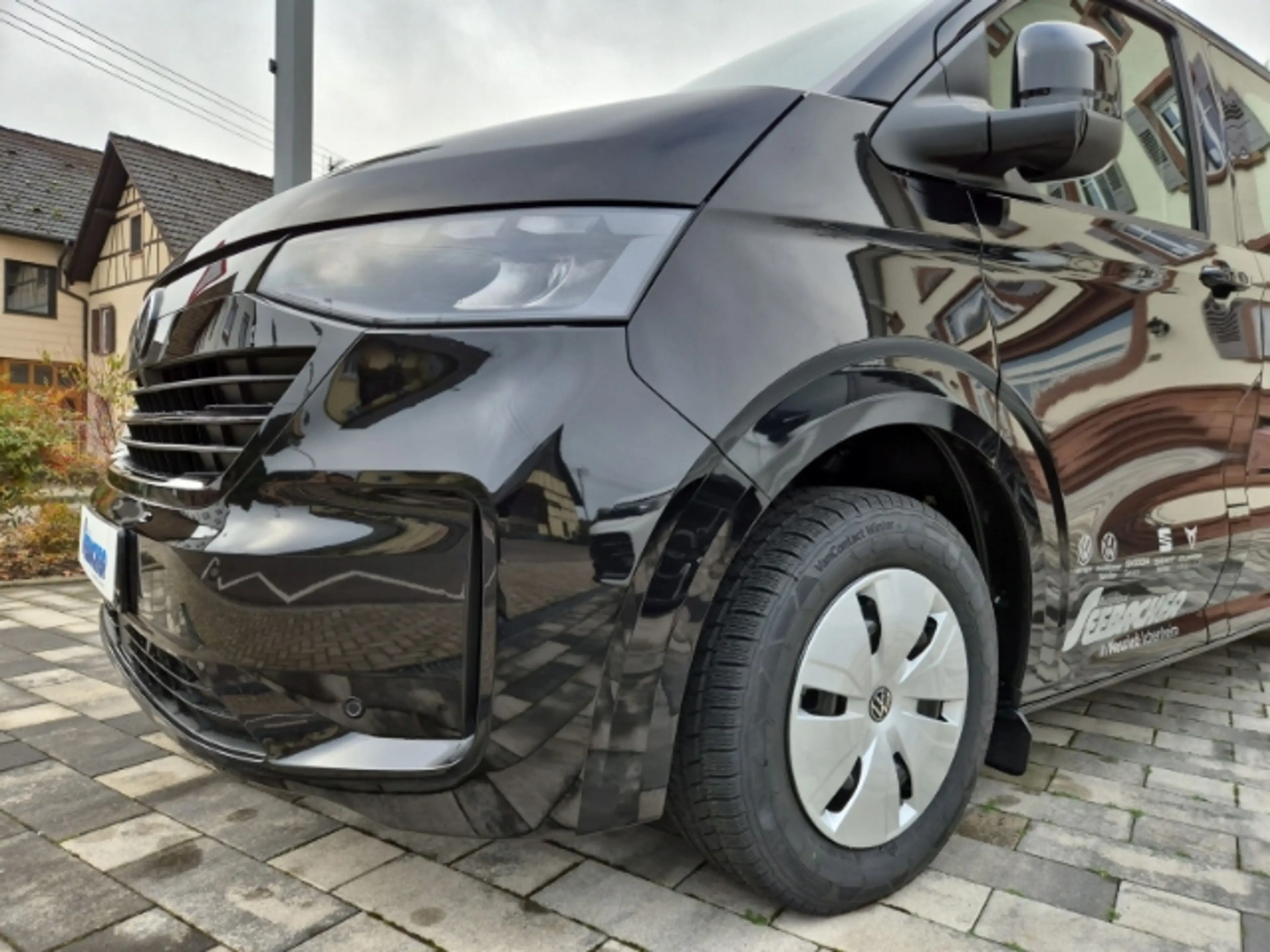 Volkswagen T7 Caravelle *Life* 2.0 TDi Automatic *LED*Navi*AHK* — photo 3
