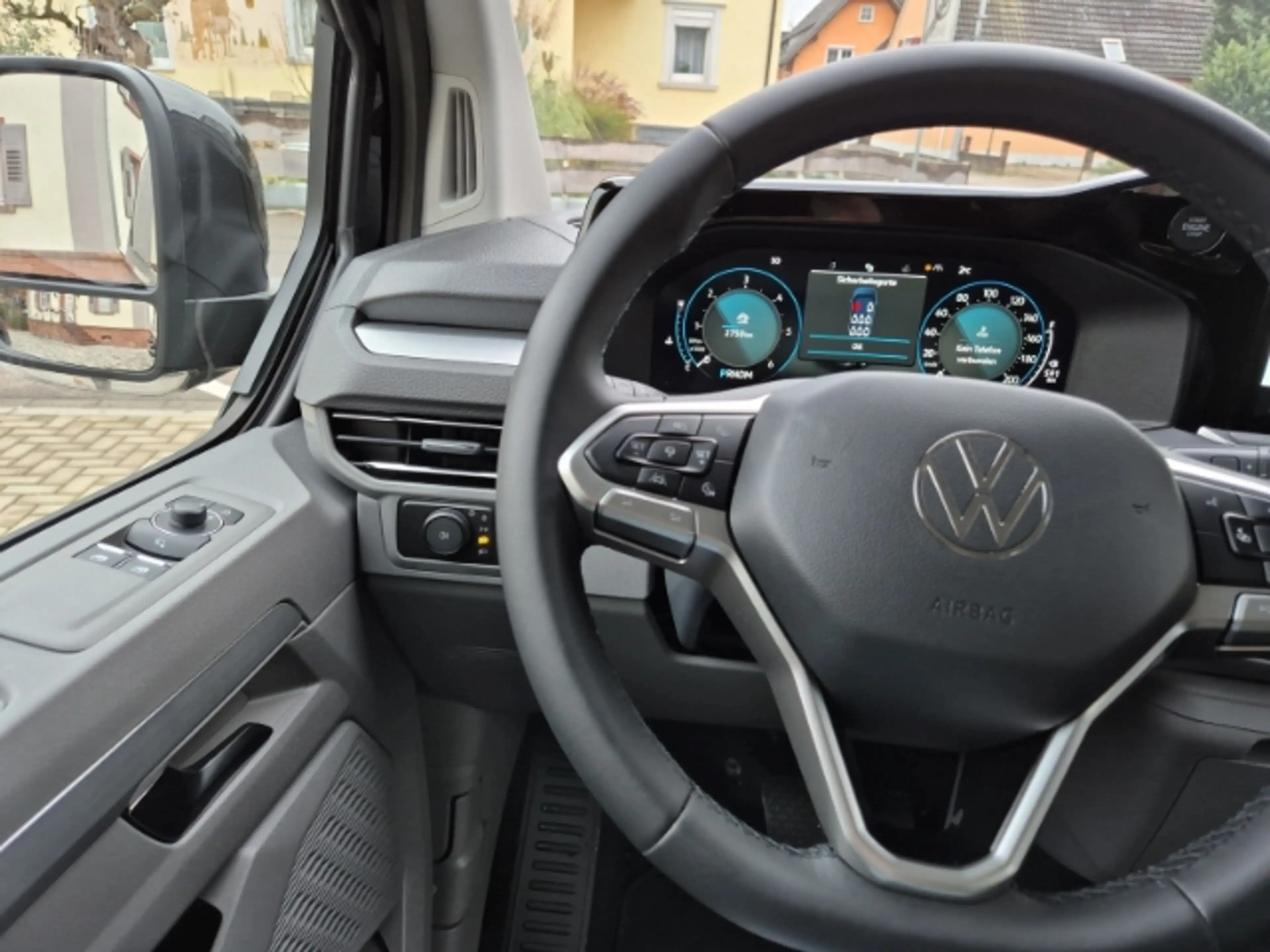 Volkswagen T7 Caravelle *Life* 2.0 TDi Automatic *LED*Navi*AHK* — photo 12