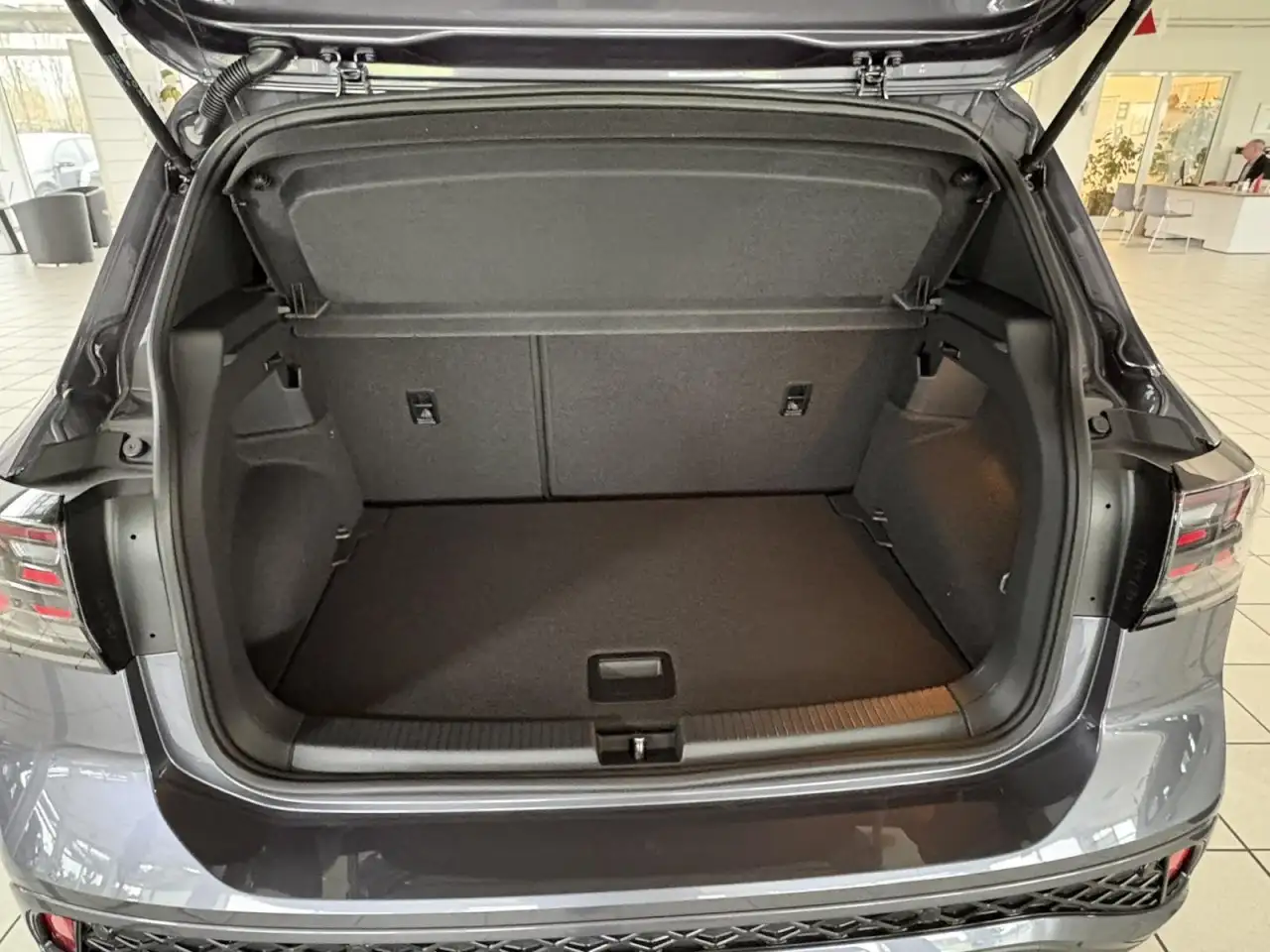 Volkswagen T-Cross 1.5 TSI 110 kW R-Line Klima Rückfahrkamera 11