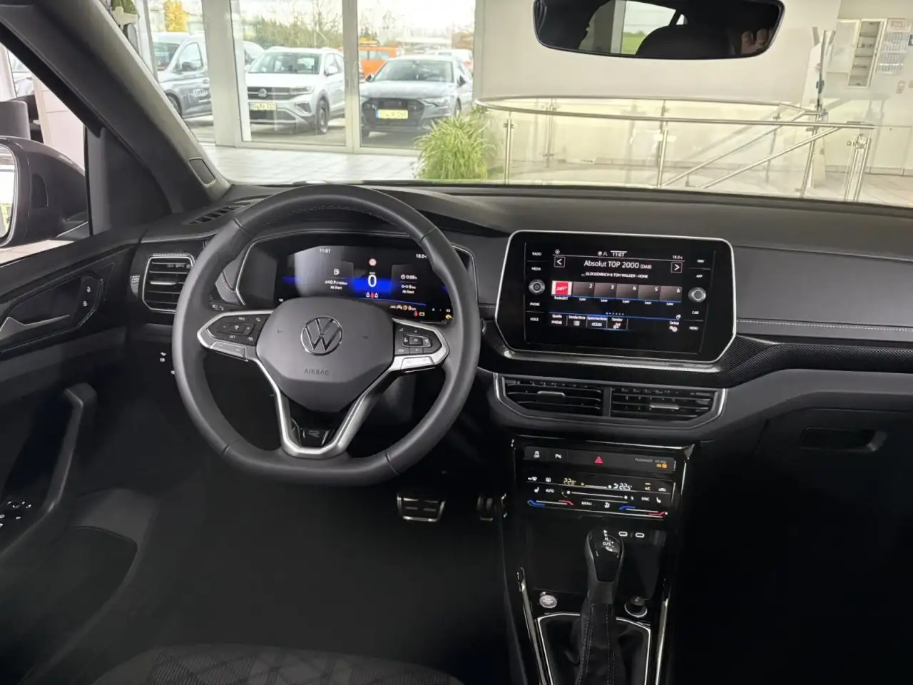 Volkswagen T-Cross 1.5 TSI 110 kW R-Line Klima Rückfahrkamera 8