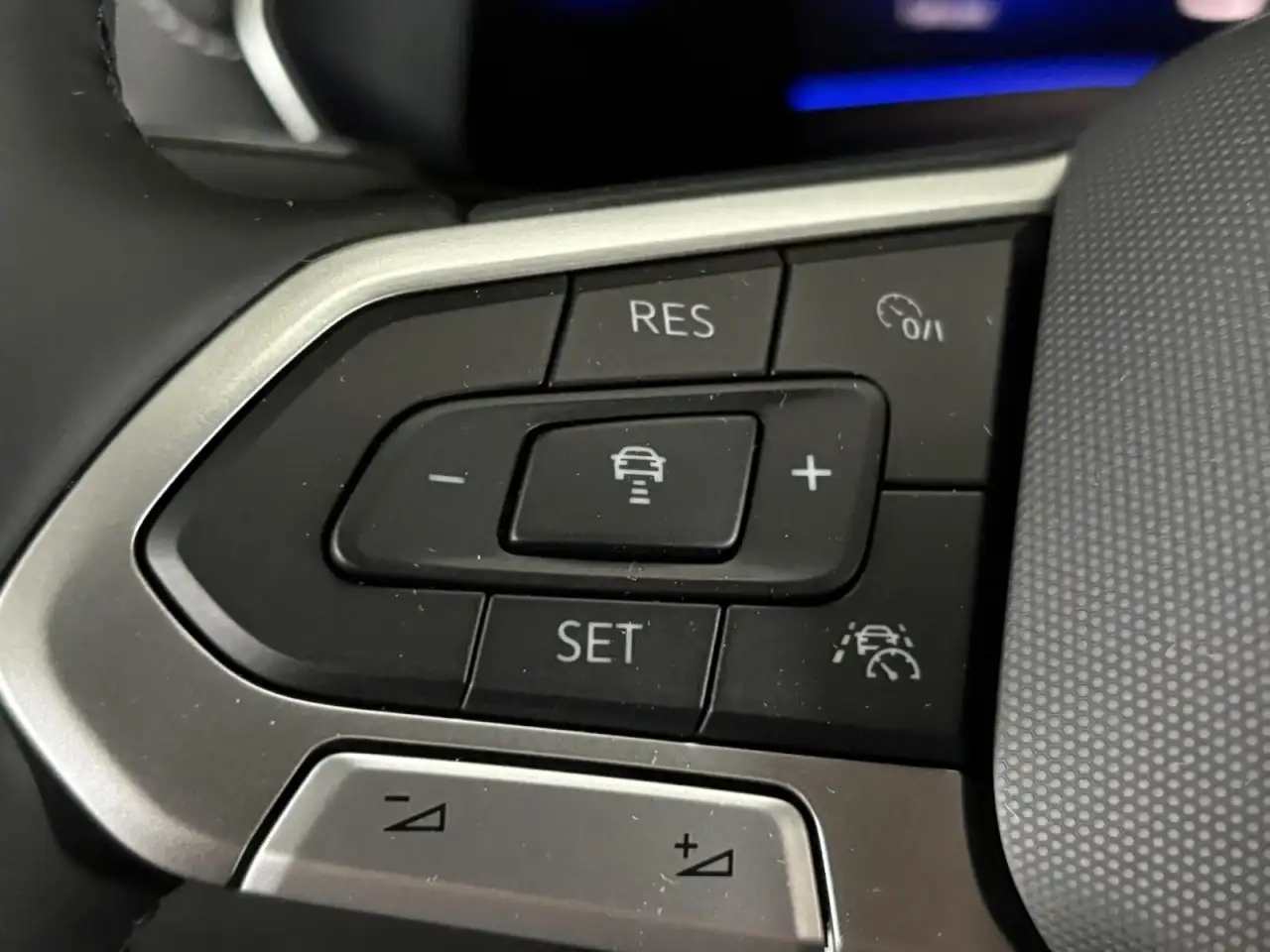 Volkswagen T-Cross 1.5 TSI 110 kW R-Line Klima Rückfahrkamera 9