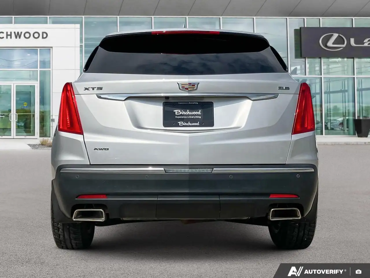 Cadillac XT5 снимка Cadillac XT5