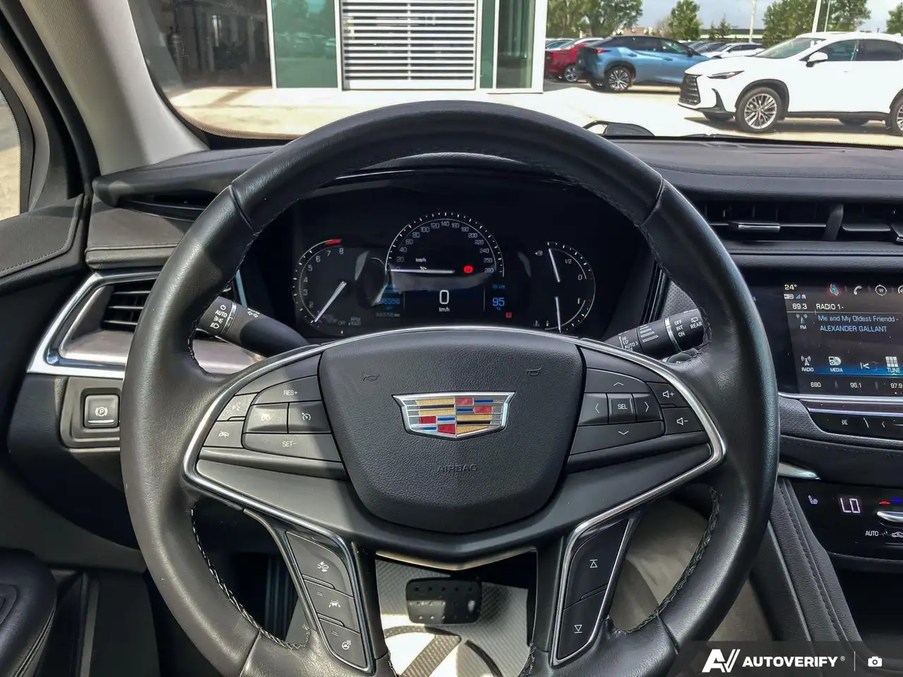 Cadillac XT5 снимка Cadillac XT5