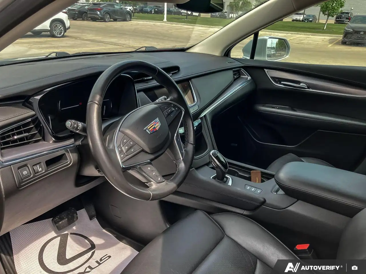 Cadillac XT5 снимка Cadillac XT5