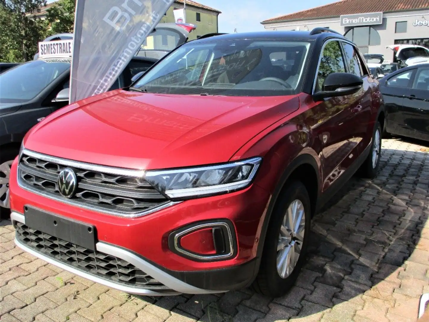 Volkswagen T-Roc 1.0 TSI Life - Retrocamera - List. 33.000 Rosso - 2