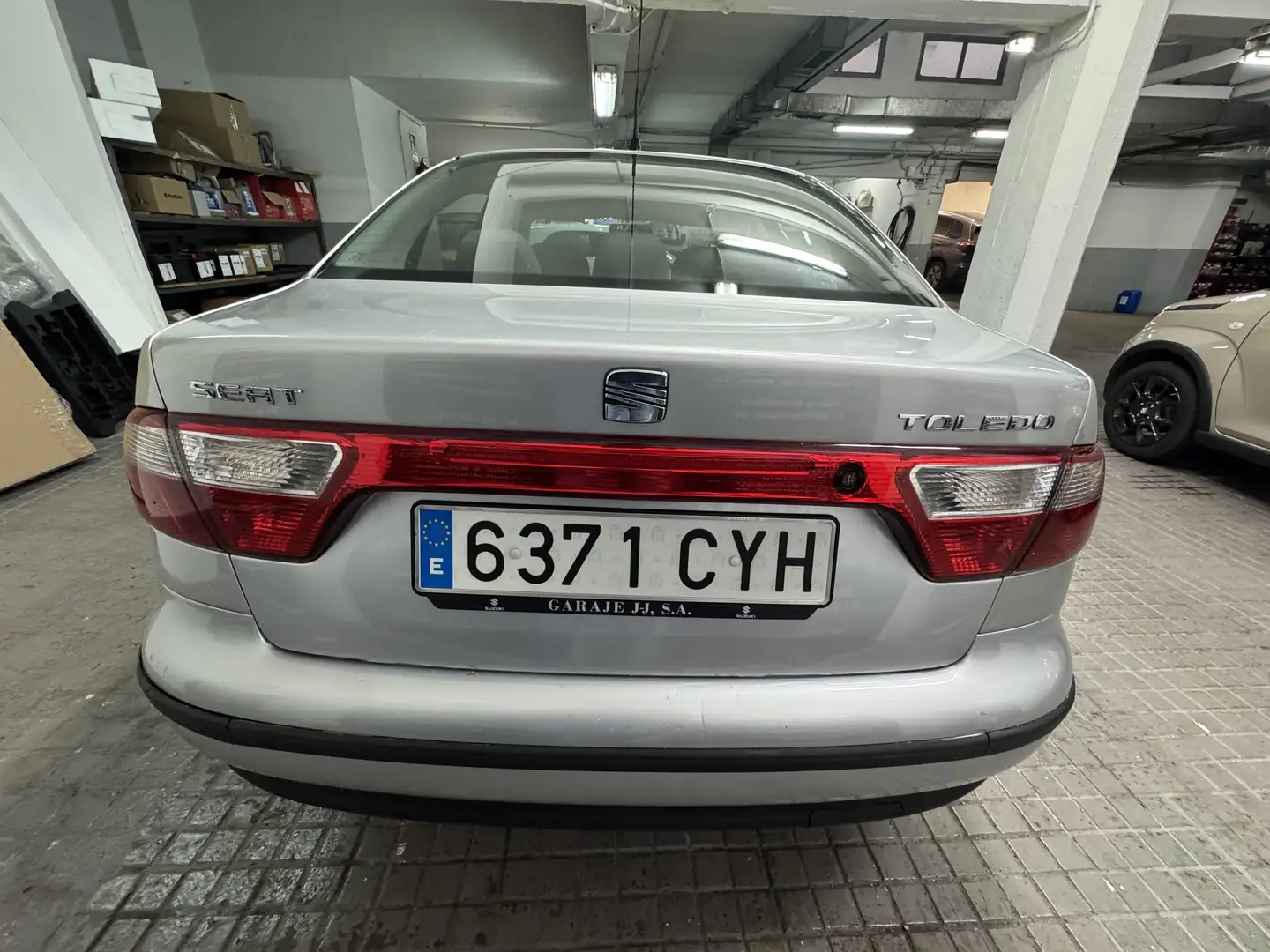 SEAT Toledo 1.6i Stella 105 - 2