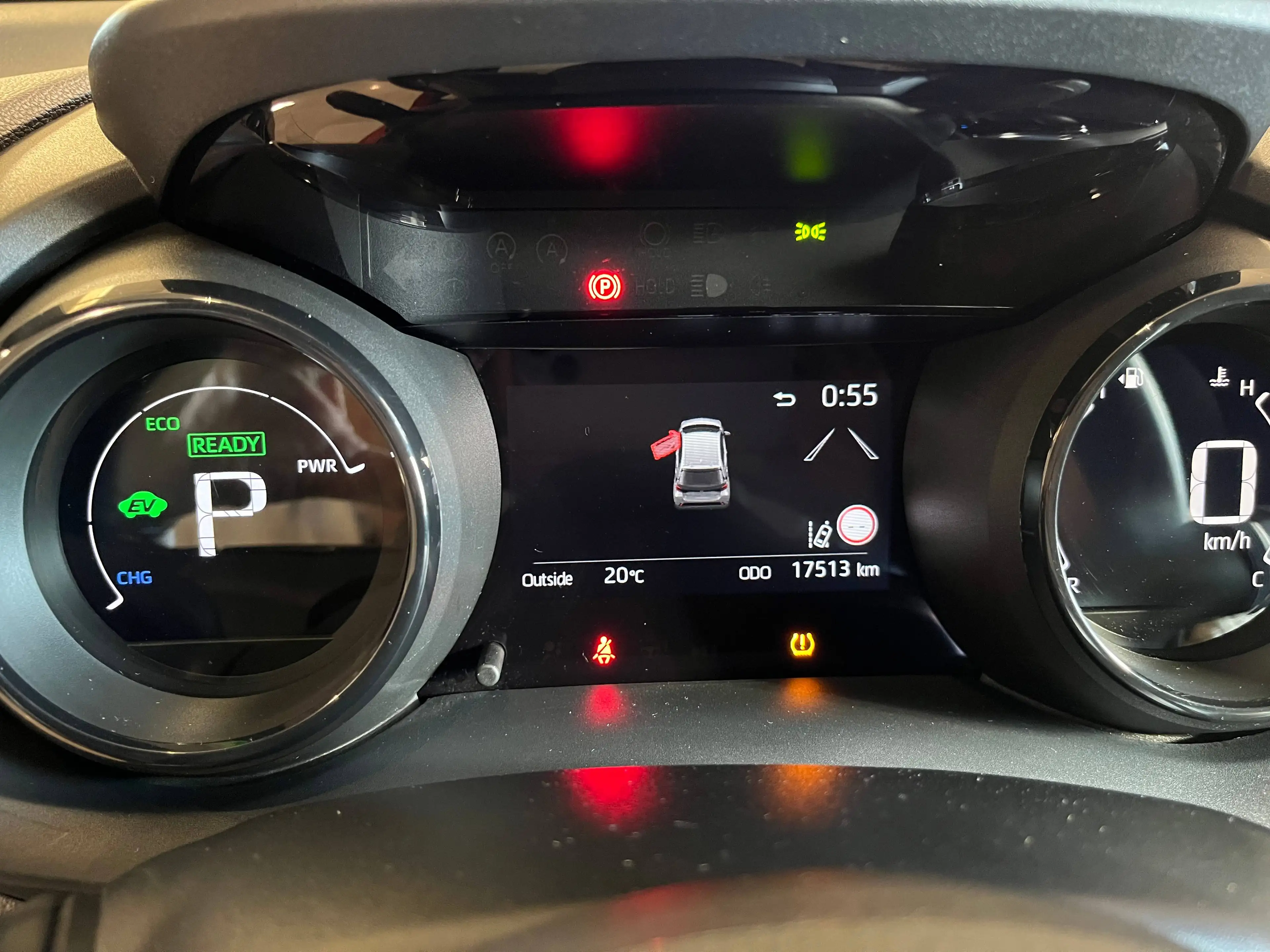 Toyota Yaris STYLE HYBRID — photo 11