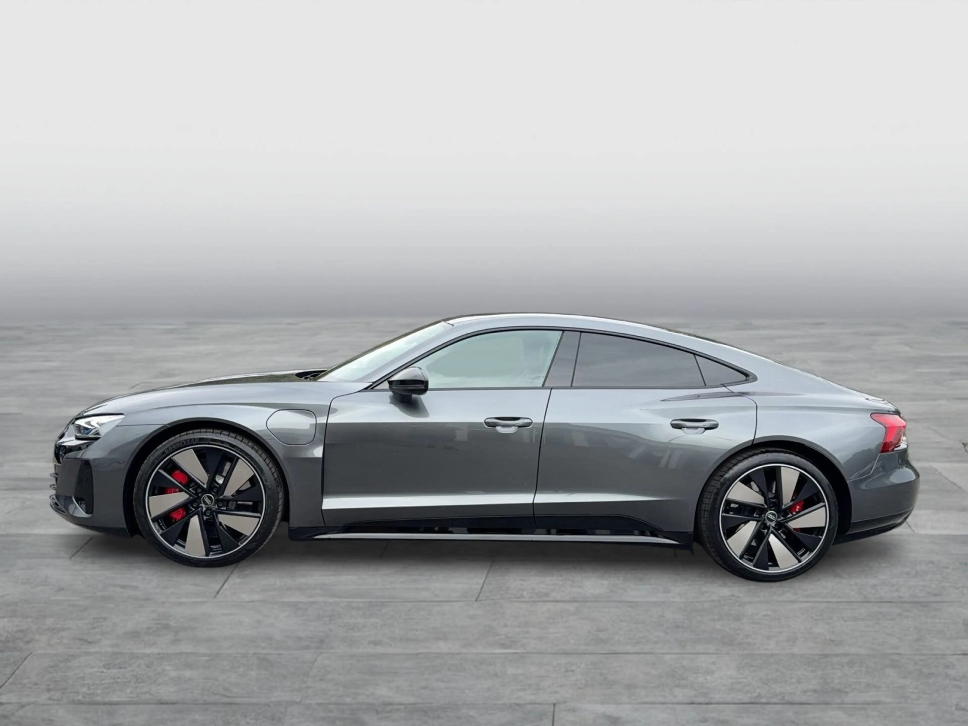 Audi RS e-tron GT quattro MATRIX KAM LUFT PANO SHZ — photo 3