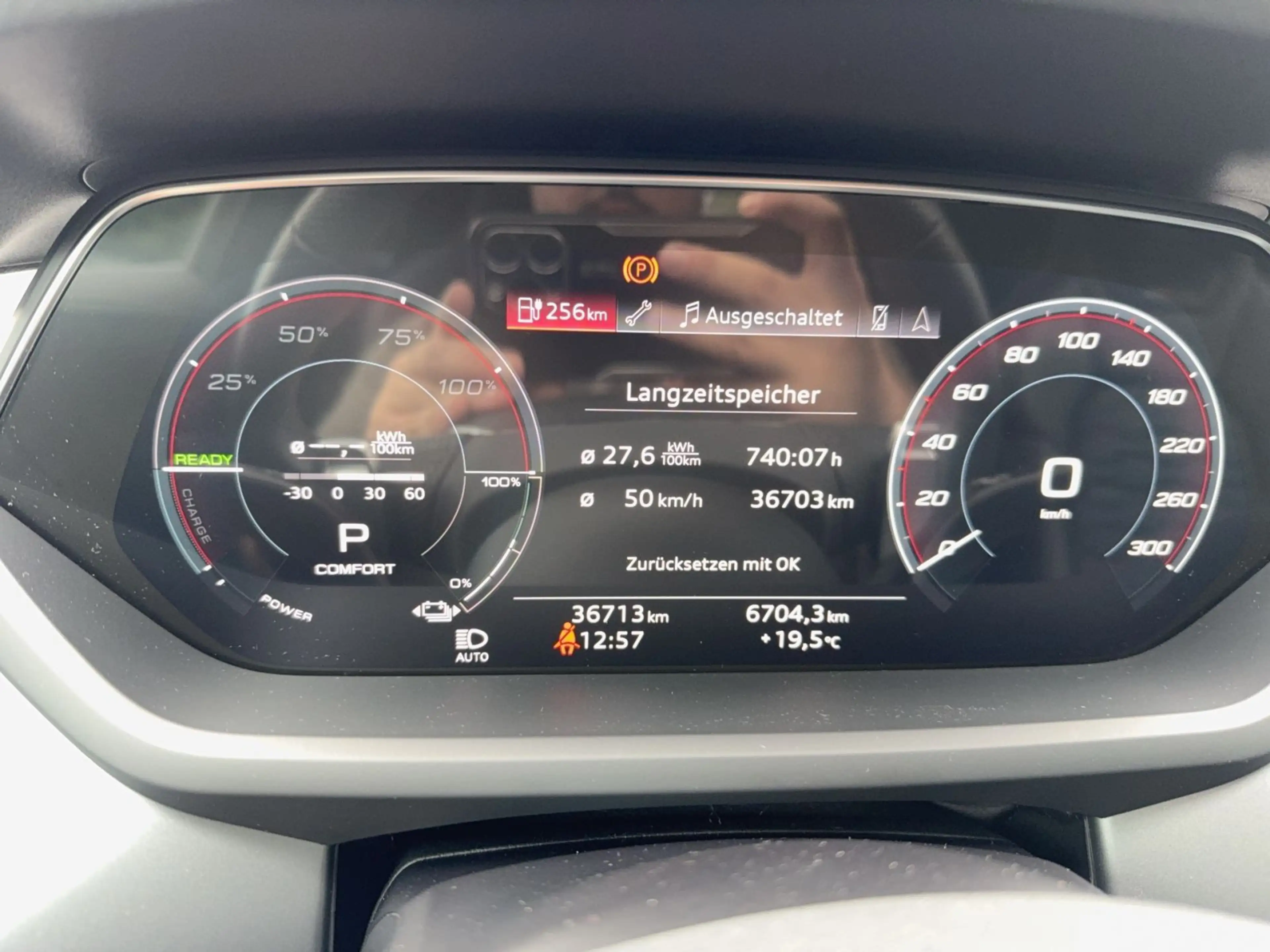 Audi RS e-tron GT quattro MATRIX KAM LUFT PANO SHZ — photo 11