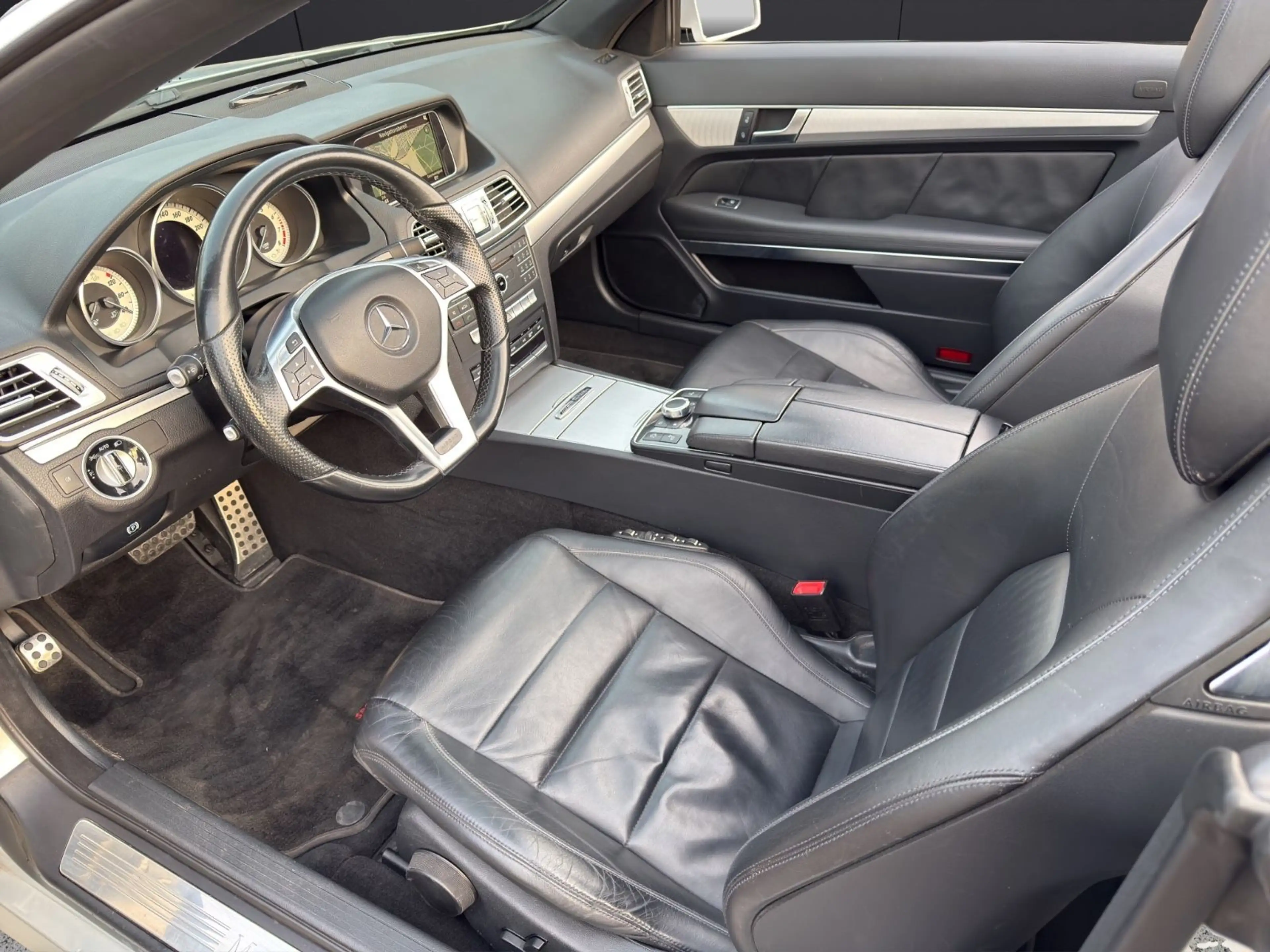 Mercedes-Benz E 250 Cabrio AMG Line LED-NAVI-LEDER-AIR-PDC-ALU — photo 10
