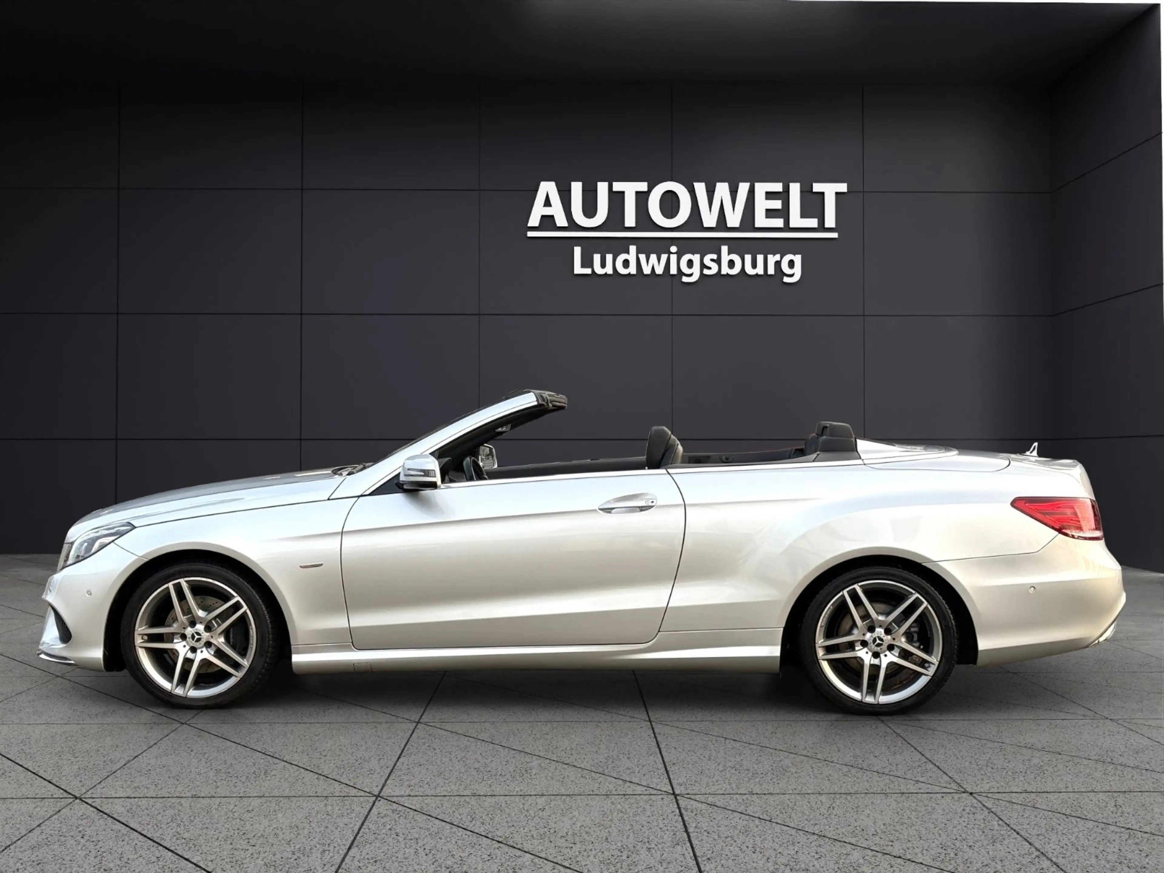Mercedes-Benz E 250 Cabrio AMG Line LED-NAVI-LEDER-AIR-PDC-ALU — photo 8